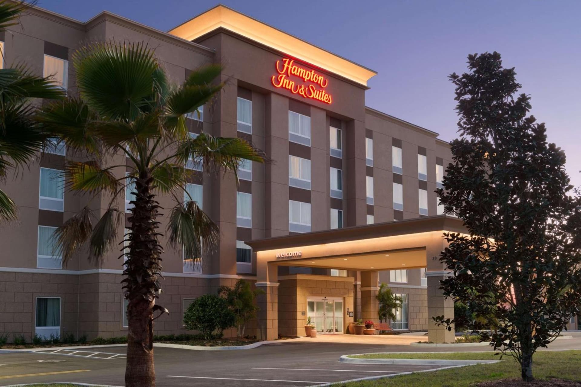 Hampton Inn & Suites - DeLand featured exterior or lobby in DeLand, FL — similar hotel