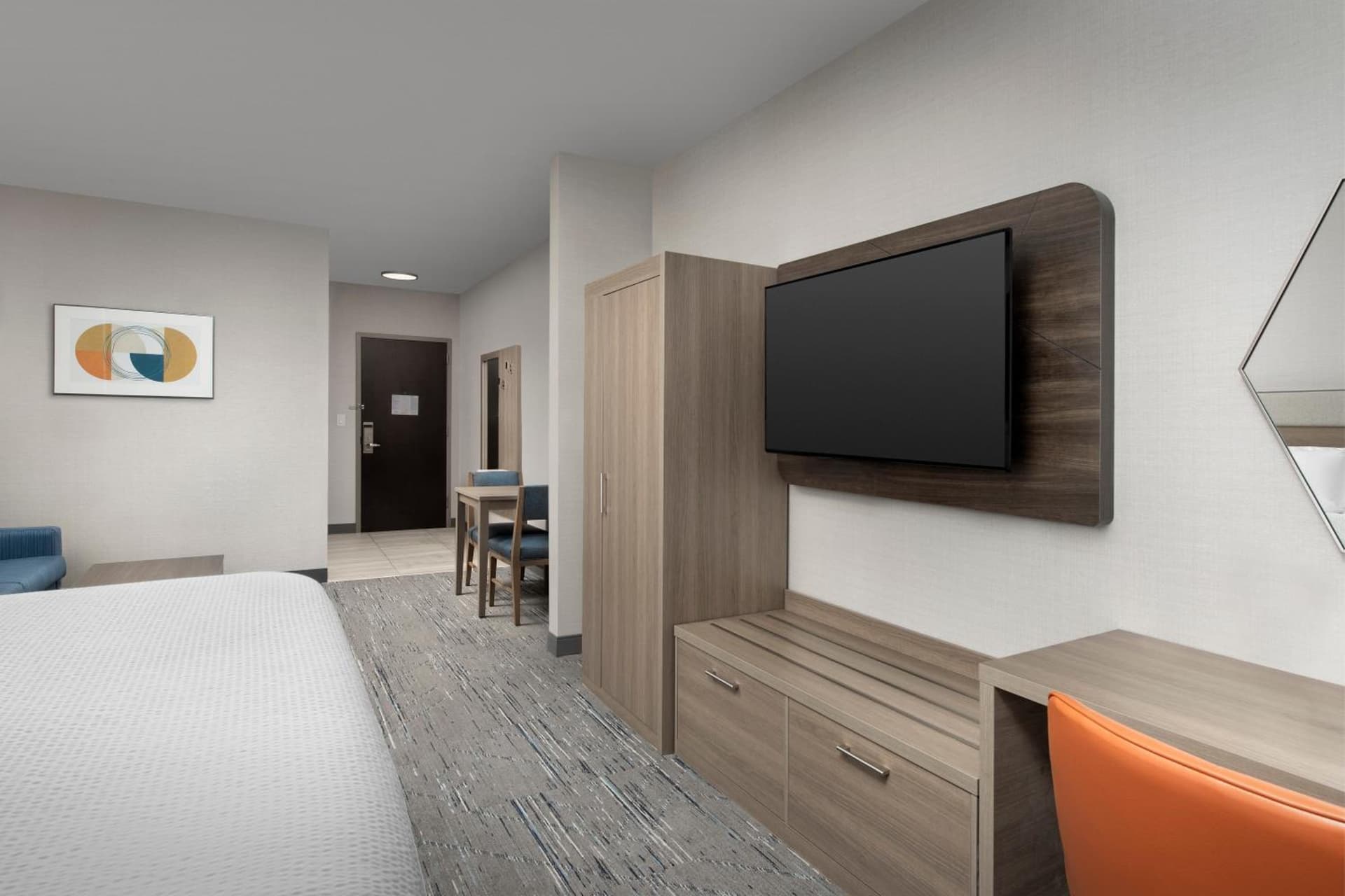 Holiday Inn Express & Suites Knoxville-Clinton by IHG interior in Clinton, TN — gallery photo 2