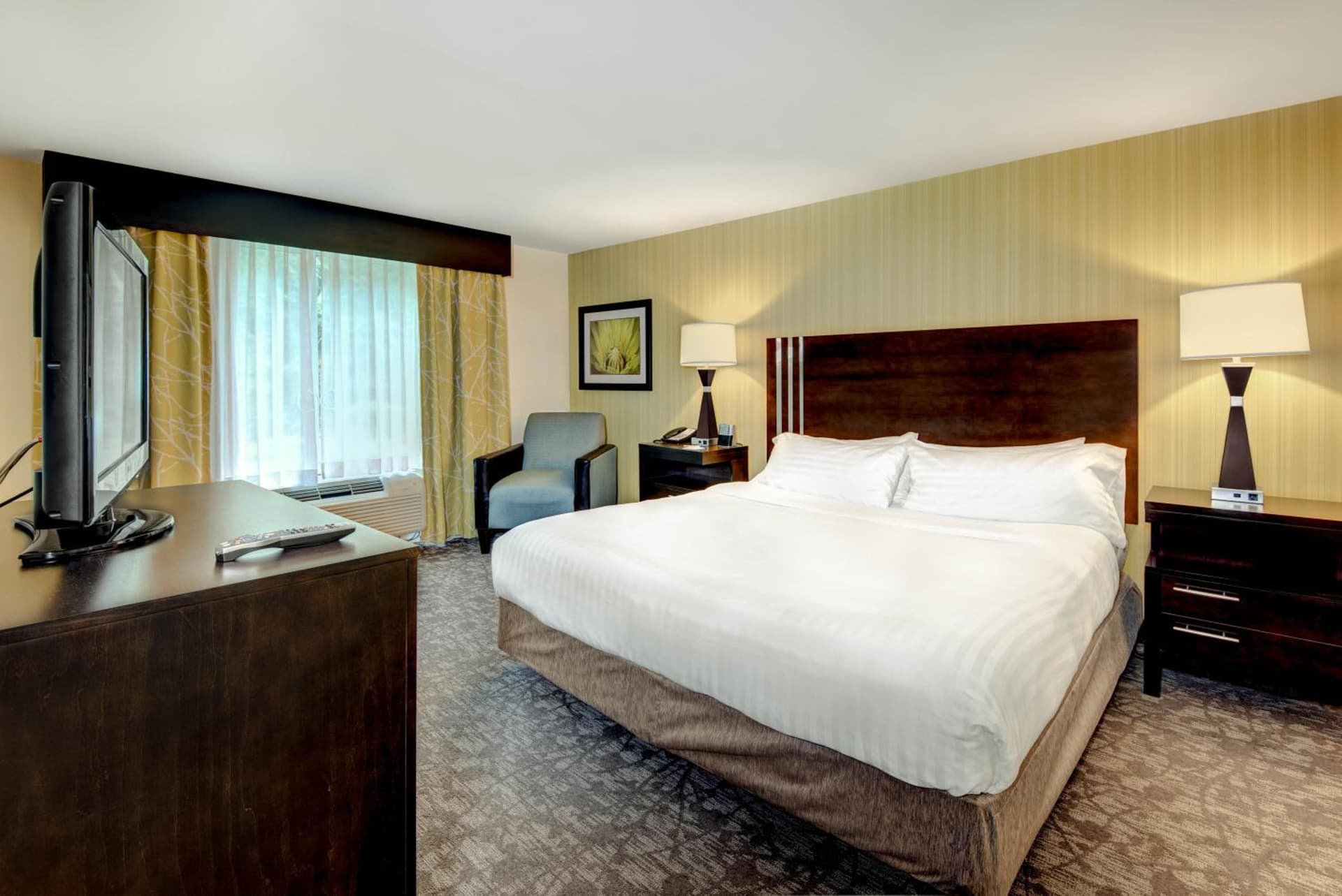 Holiday Inn Express - Neptune by IHG gallery photo in Neptune City, NJ — image 11