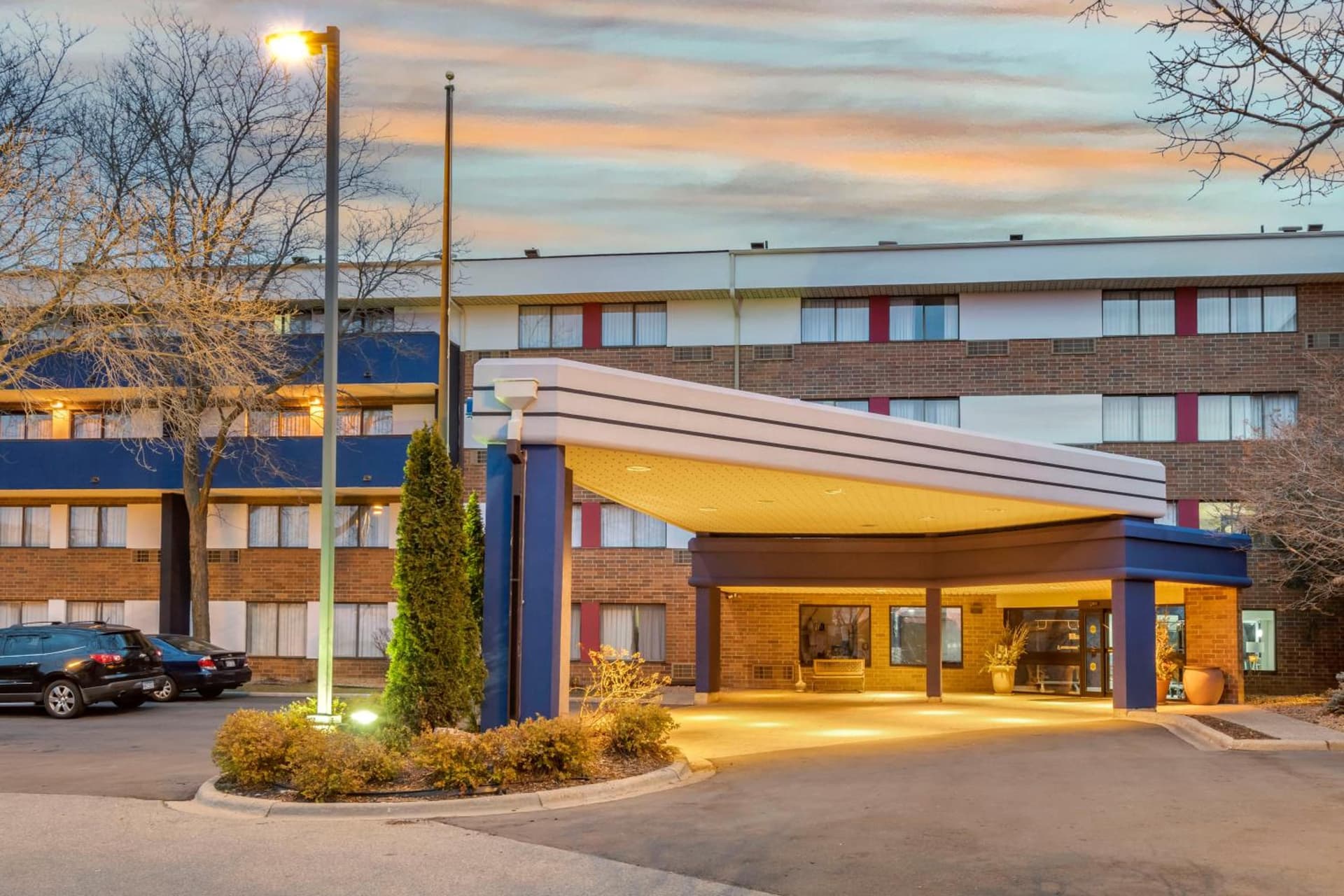 Best Western Bloomington Edina - Minneapolis interior in Bloomington, MN — gallery photo 2