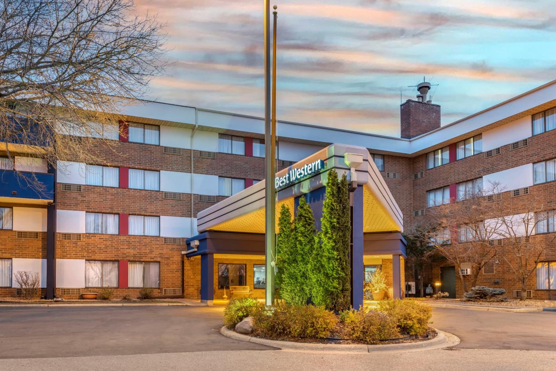 Best Western Bloomington Edina - Minneapolis featured exterior or lobby in Bloomington, MN — similar hotel