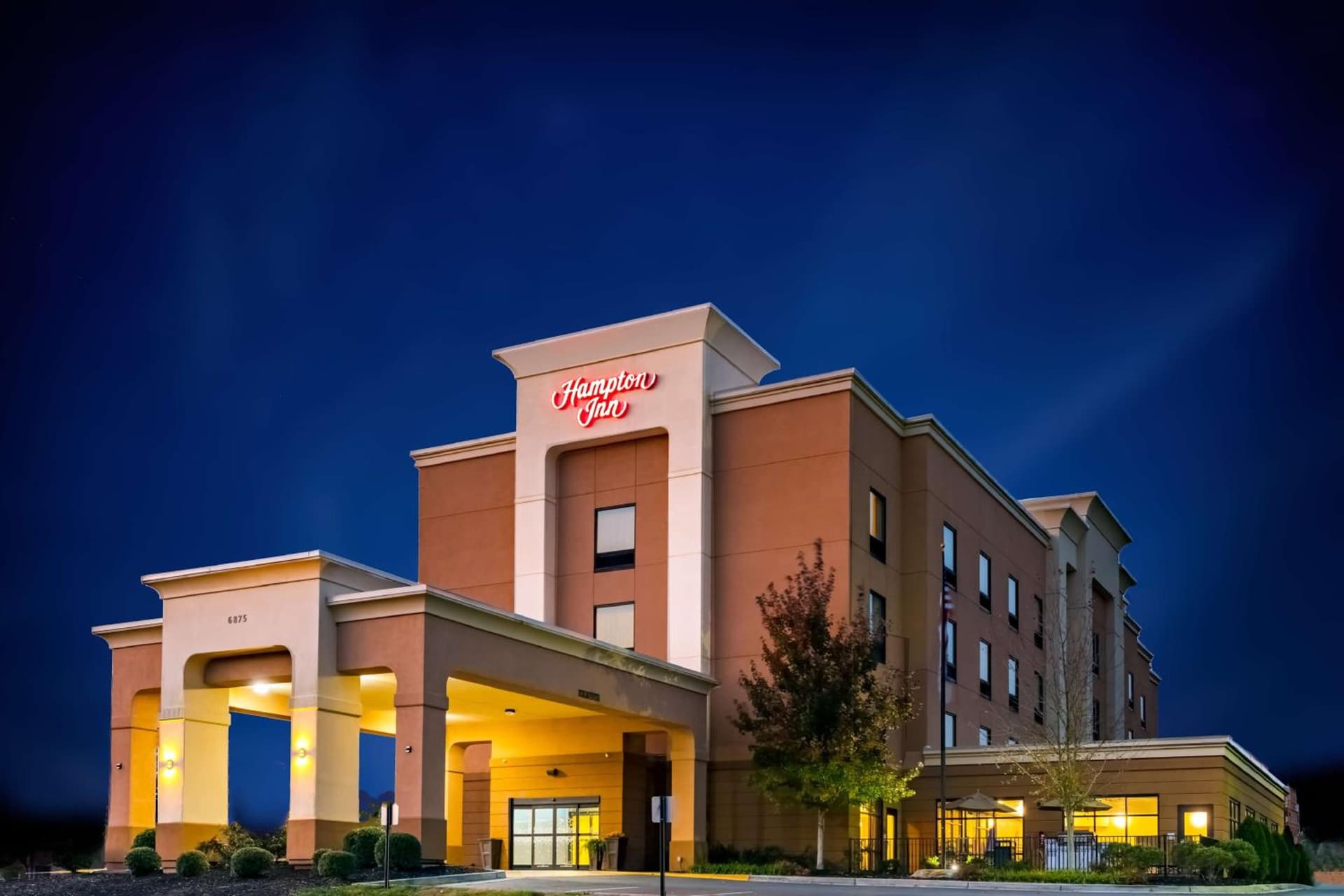 Hampton Inn Ringgold-Ft. Oglethorpe interior in Ringgold, GA — gallery photo 2