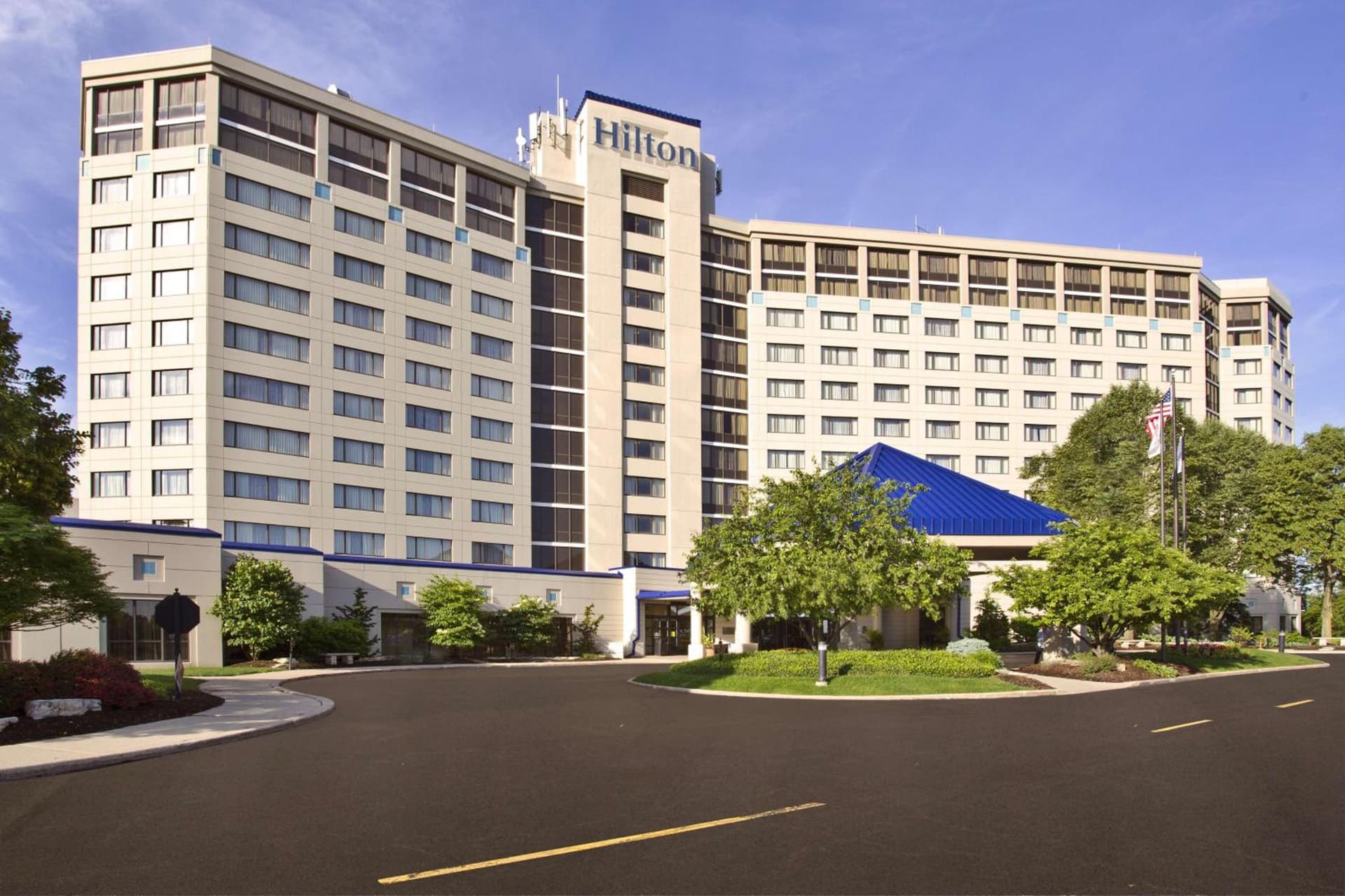Hilton Chicago Oak Brook Hills Resort & Conference Center featured exterior or lobby in Oak Brook, IL — similar hotel