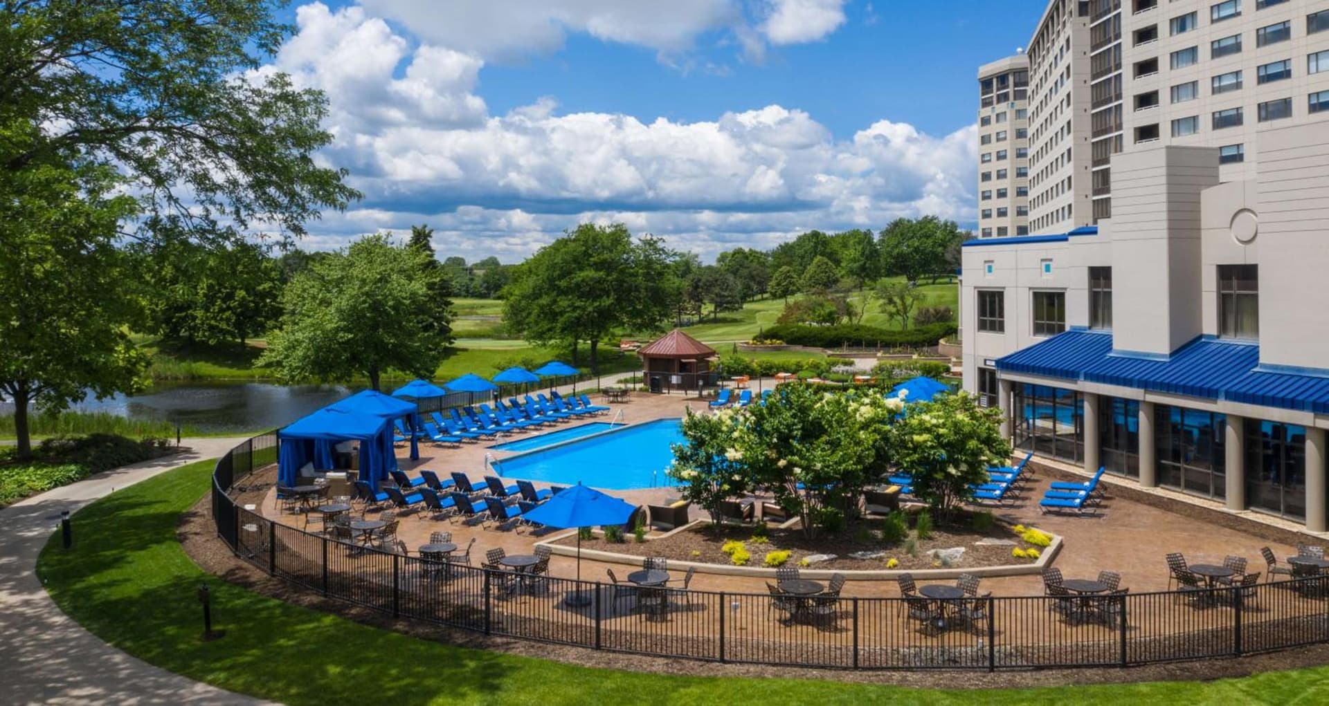 Hilton Chicago Oak Brook Hills Resort & Conference Center interior in Oak Brook, IL — gallery photo 2