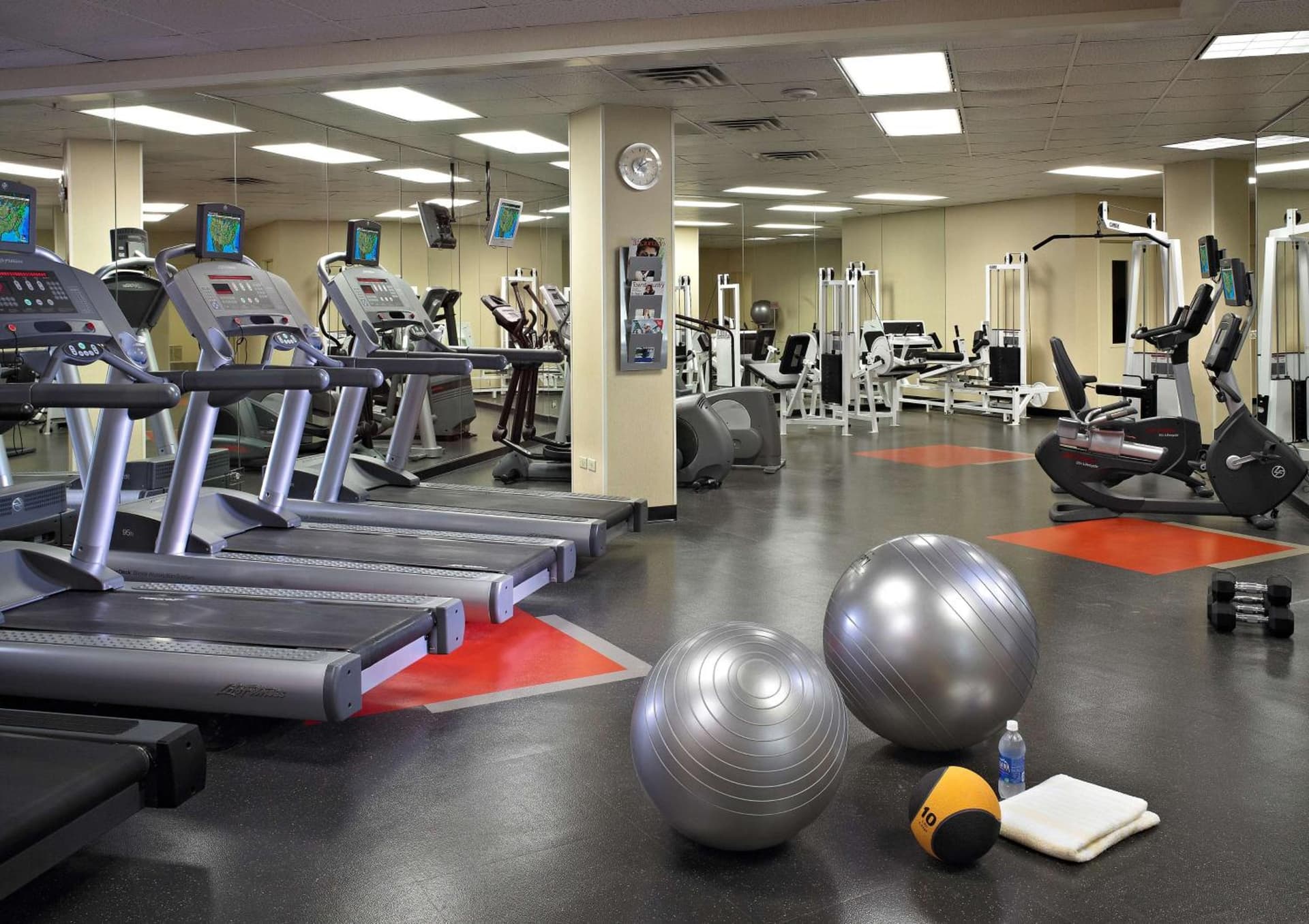 Hilton Chicago Oak Brook Hills Resort & Conference Center gallery photo in Oak Brook, IL — image 41