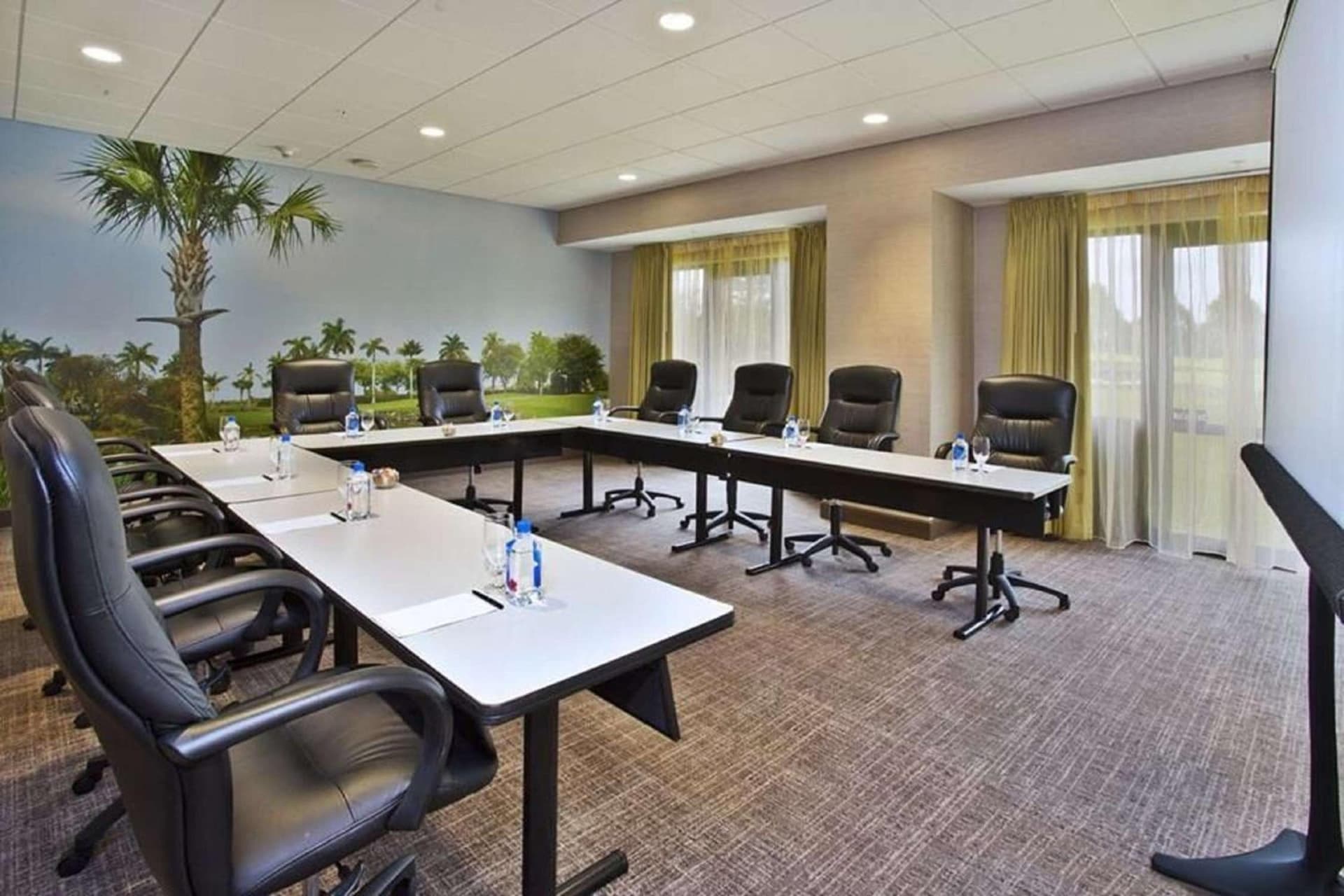 Hilton Chicago Oak Brook Hills Resort & Conference Center gallery photo in Oak Brook, IL — image 21