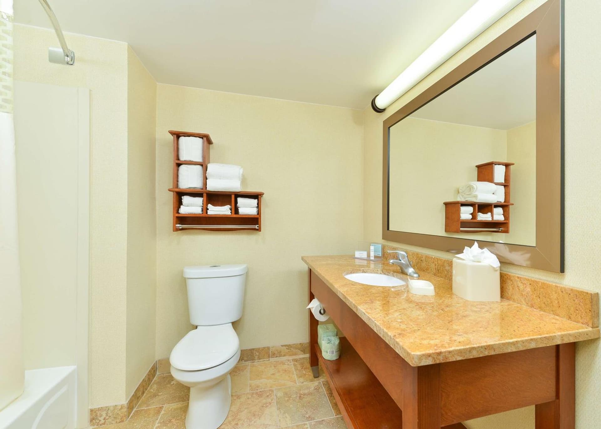 Hampton Inn Chicago-Carol Stream gallery photo in Carol Stream, IL — image 29