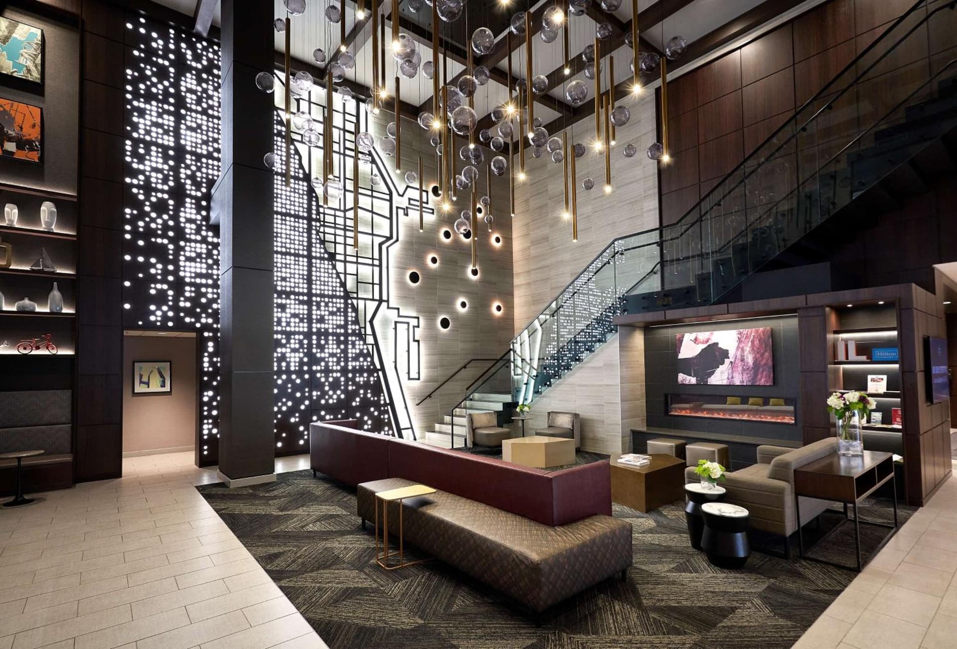 Hampton Inn & Suites Chicago-Downtown interior in Chicago, IL — gallery photo 2