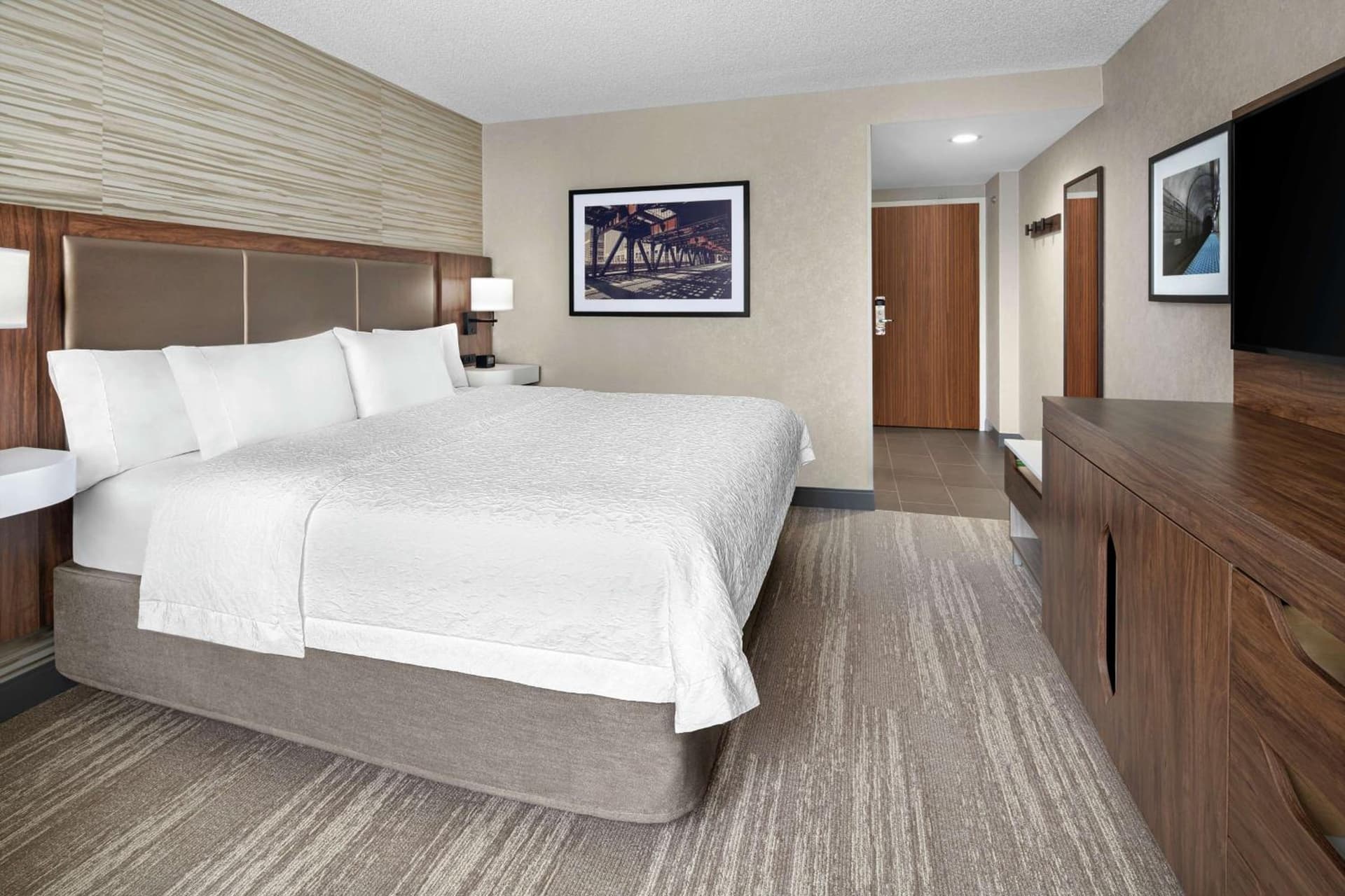 Hampton Inn & Suites Chicago-Downtown gallery photo in Chicago, IL — image 13