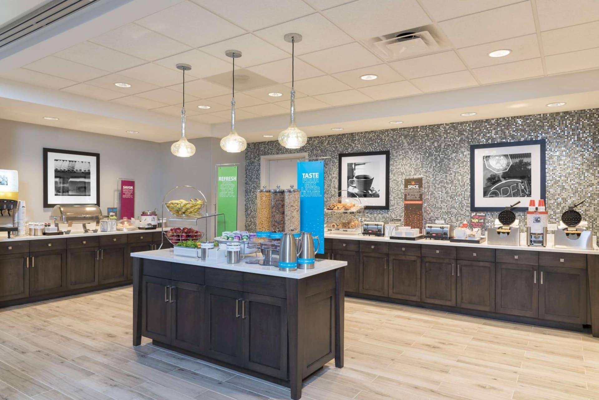Hampton Inn & Suites Chicago Schaumburg gallery photo in Schaumburg, IL — image 32