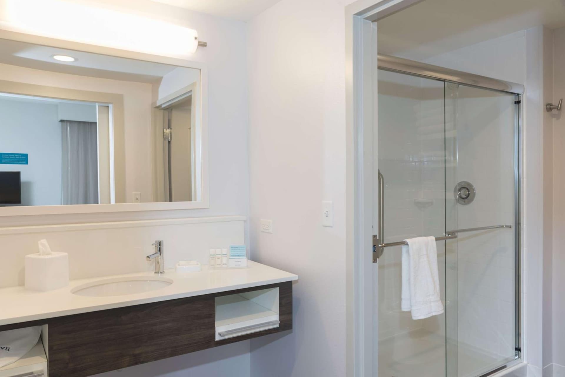 Hampton Inn & Suites Chicago Schaumburg gallery photo in Schaumburg, IL — image 8