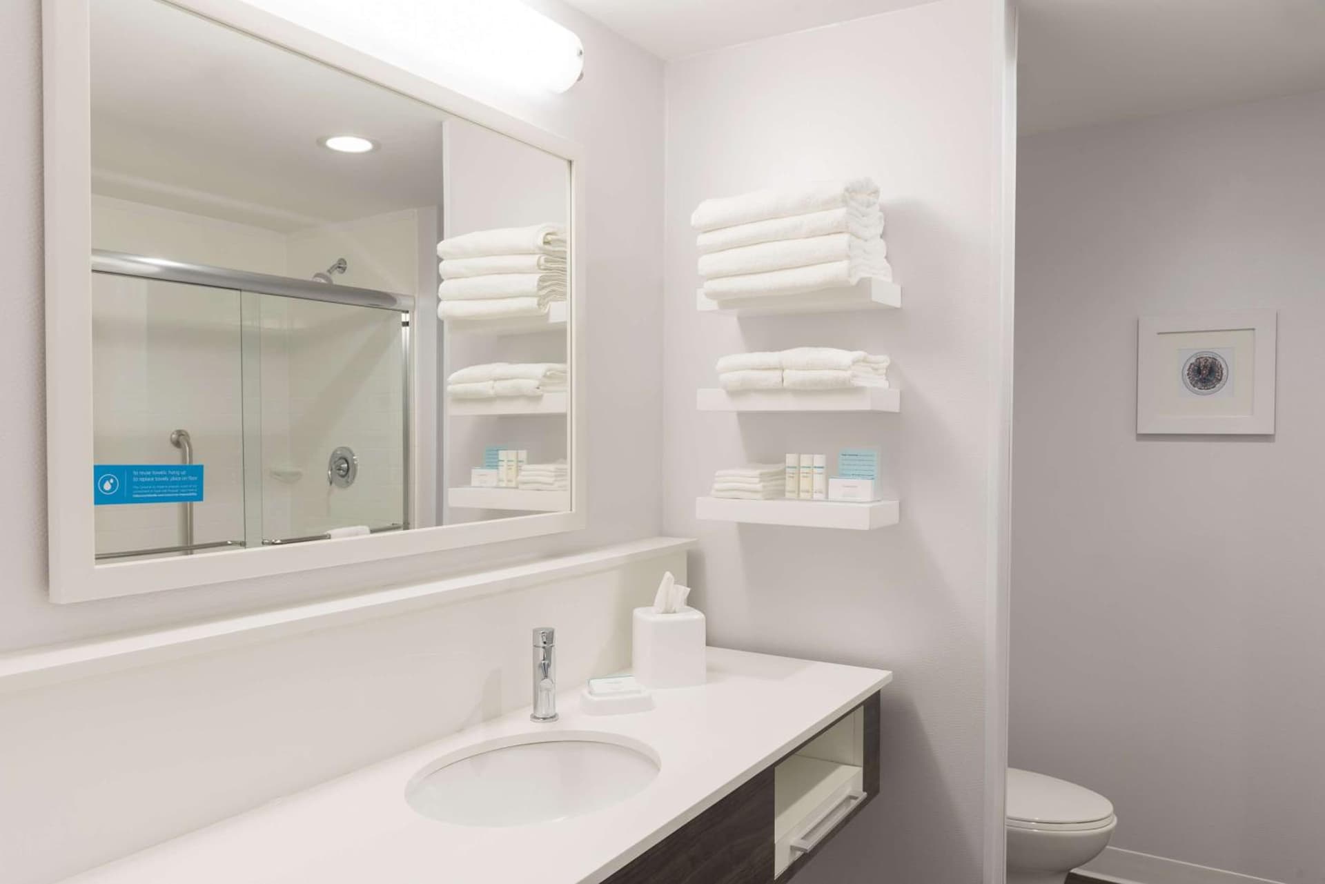 Hampton Inn & Suites Chicago Schaumburg gallery photo in Schaumburg, IL — image 7