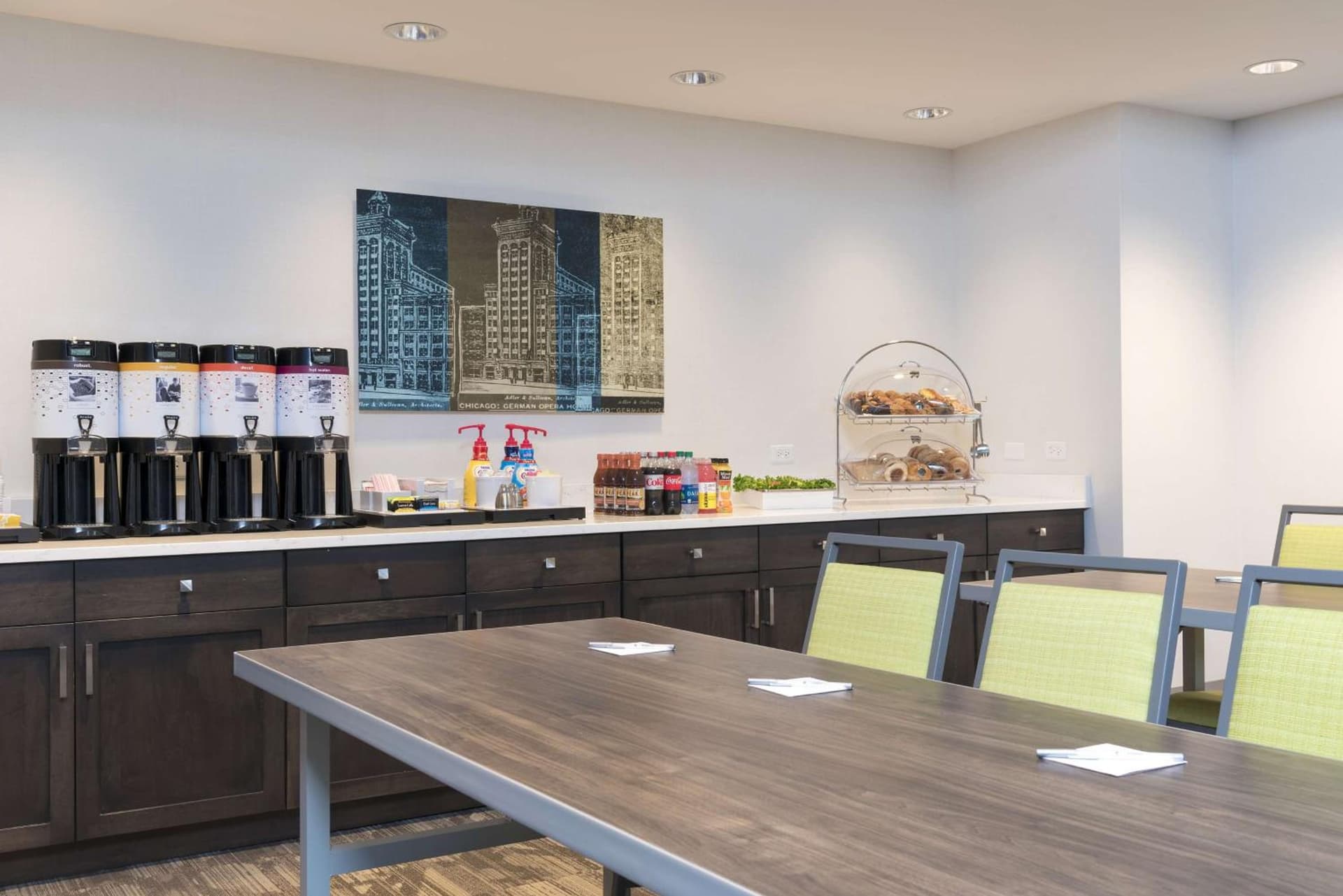 Hampton Inn & Suites Chicago Schaumburg gallery photo in Schaumburg, IL — image 9