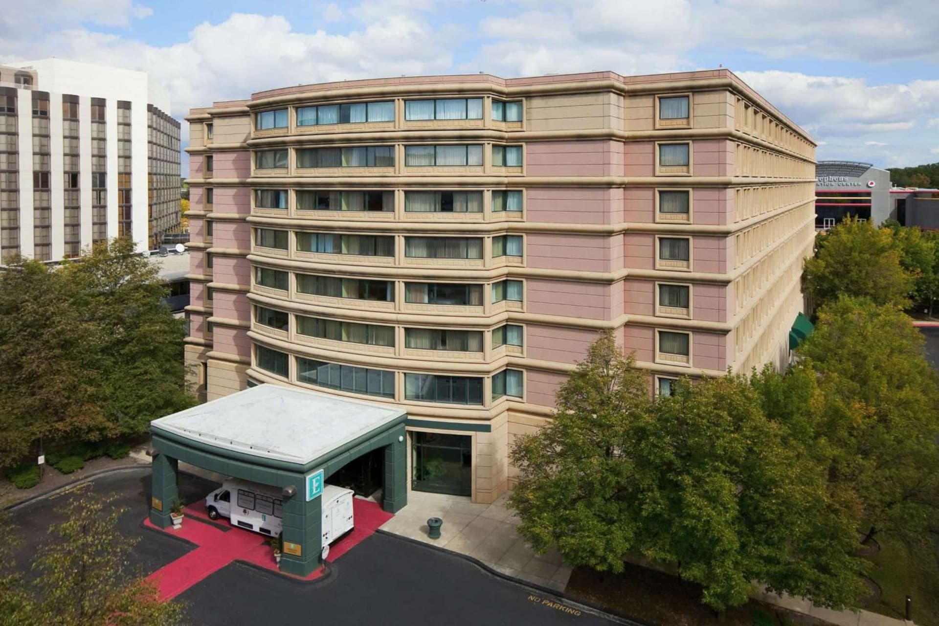 Embassy Suites by Hilton Chicago O'Hare Rosemont gallery photo in Rosemont, IL — image 6