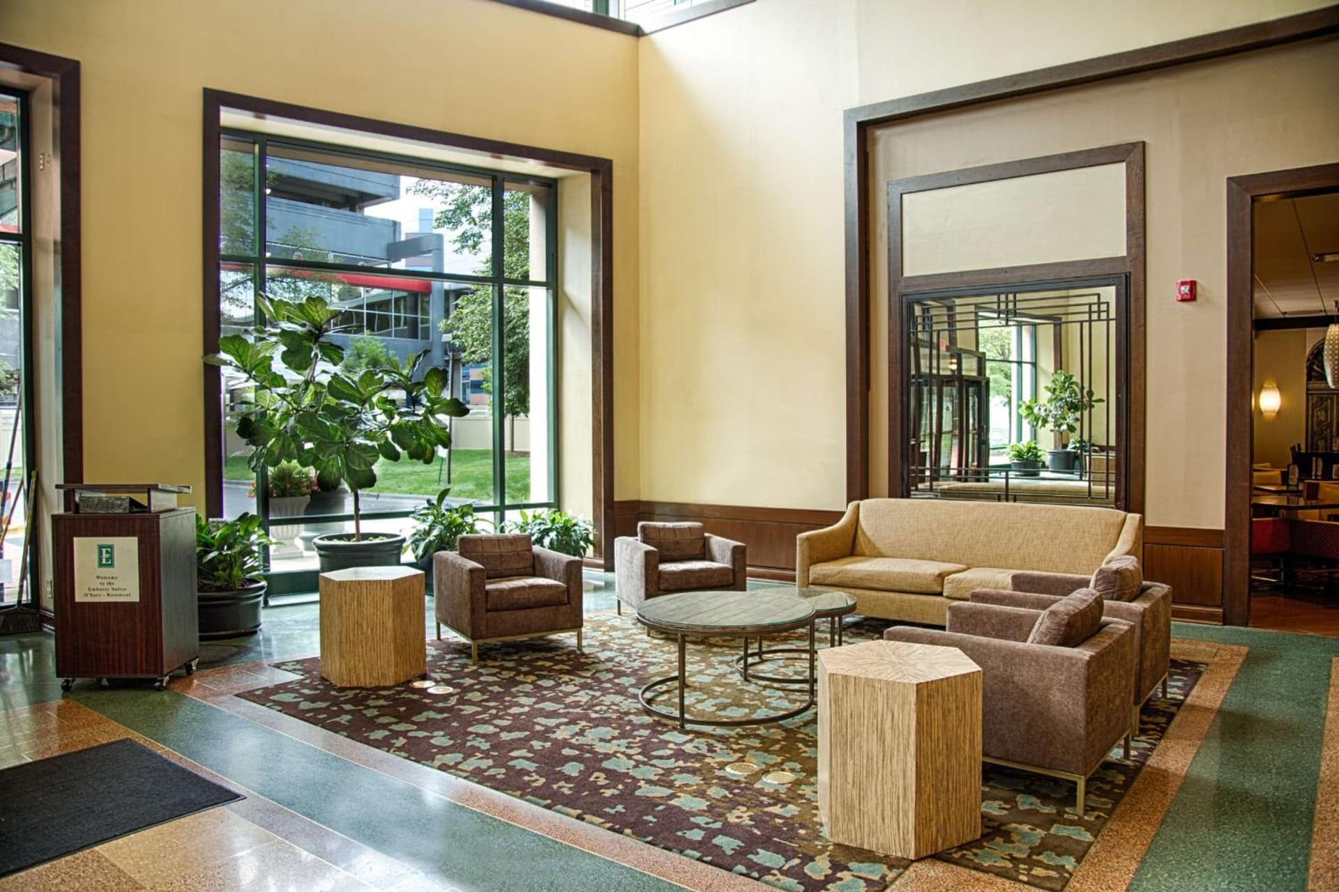 Embassy Suites by Hilton Chicago O'Hare Rosemont gallery photo in Rosemont, IL — image 31