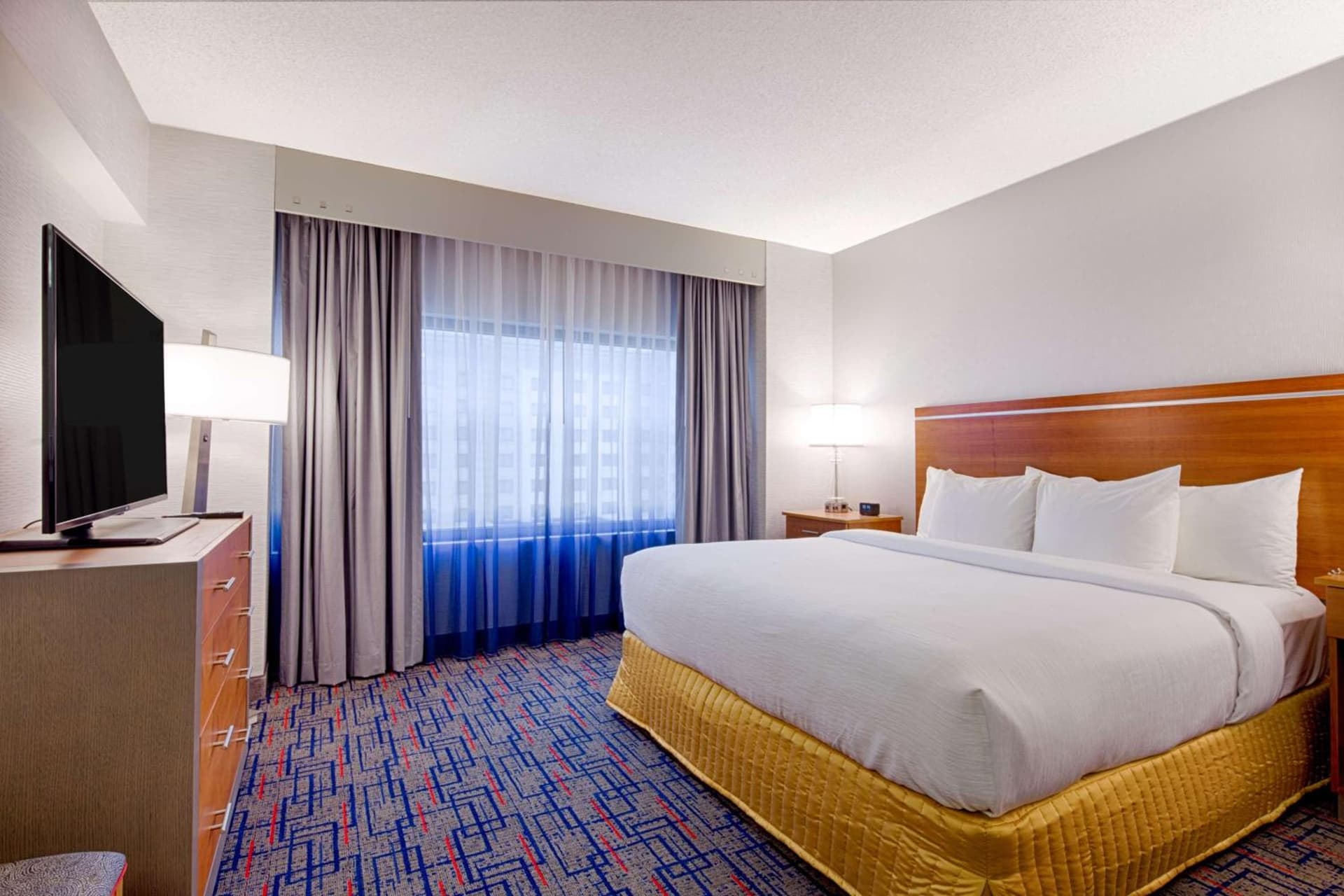 Embassy Suites by Hilton Chicago O'Hare Rosemont gallery photo in Rosemont, IL — image 17