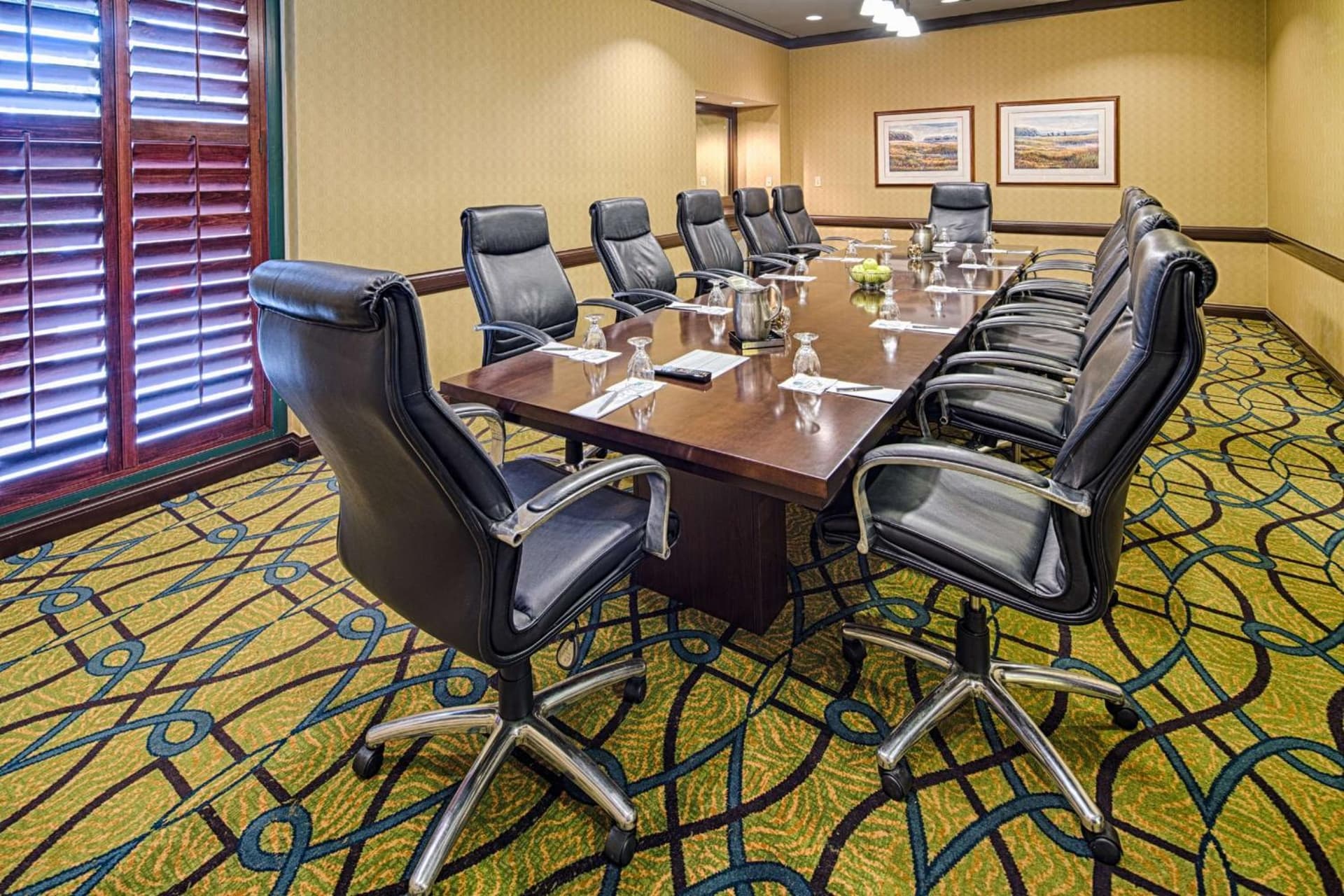 Embassy Suites by Hilton Chicago O'Hare Rosemont gallery photo in Rosemont, IL — image 21