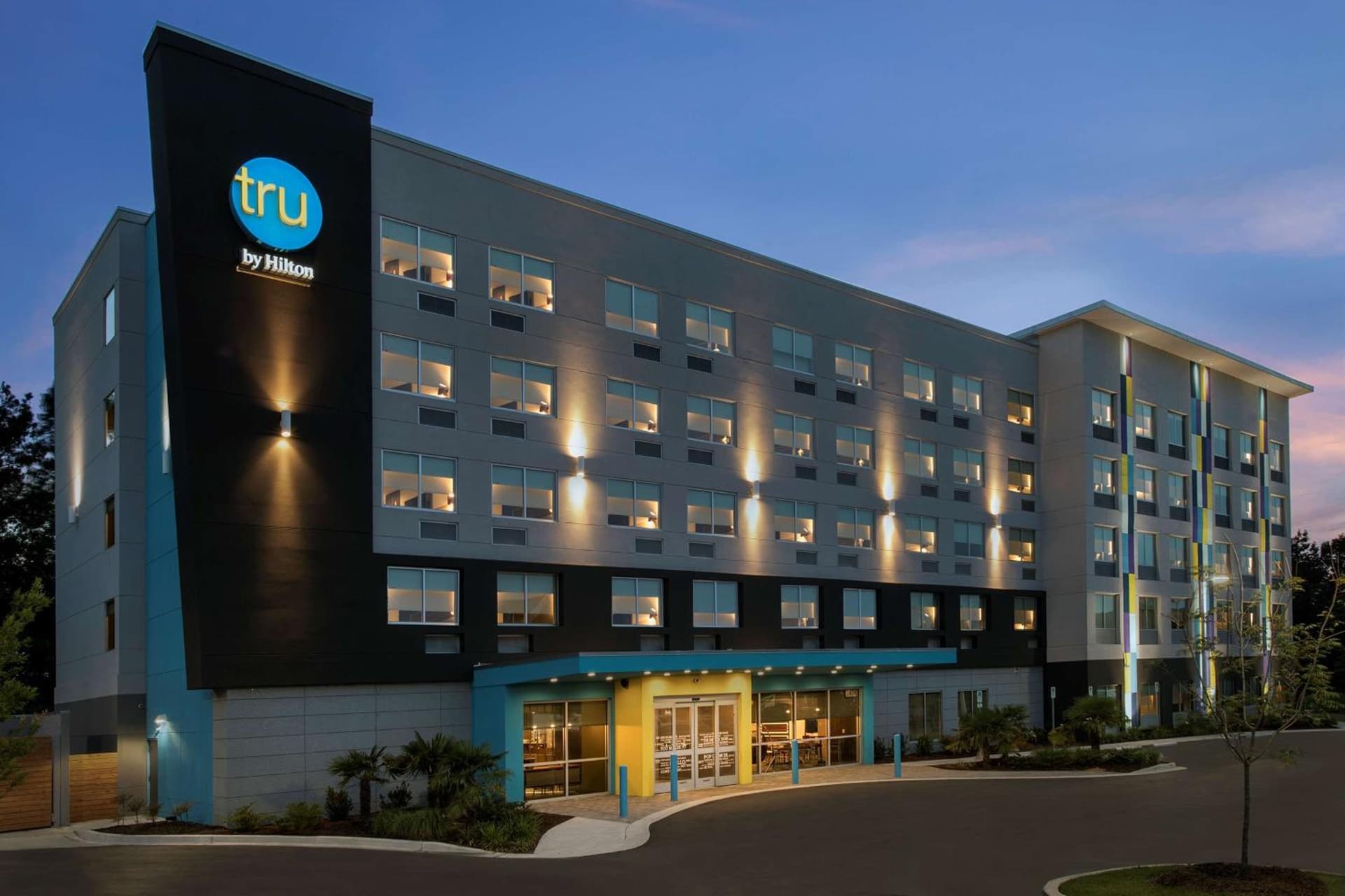 Tru By Hilton Charleston Ashley Phosphate, Sc interior in Charleston, SC — gallery photo 2