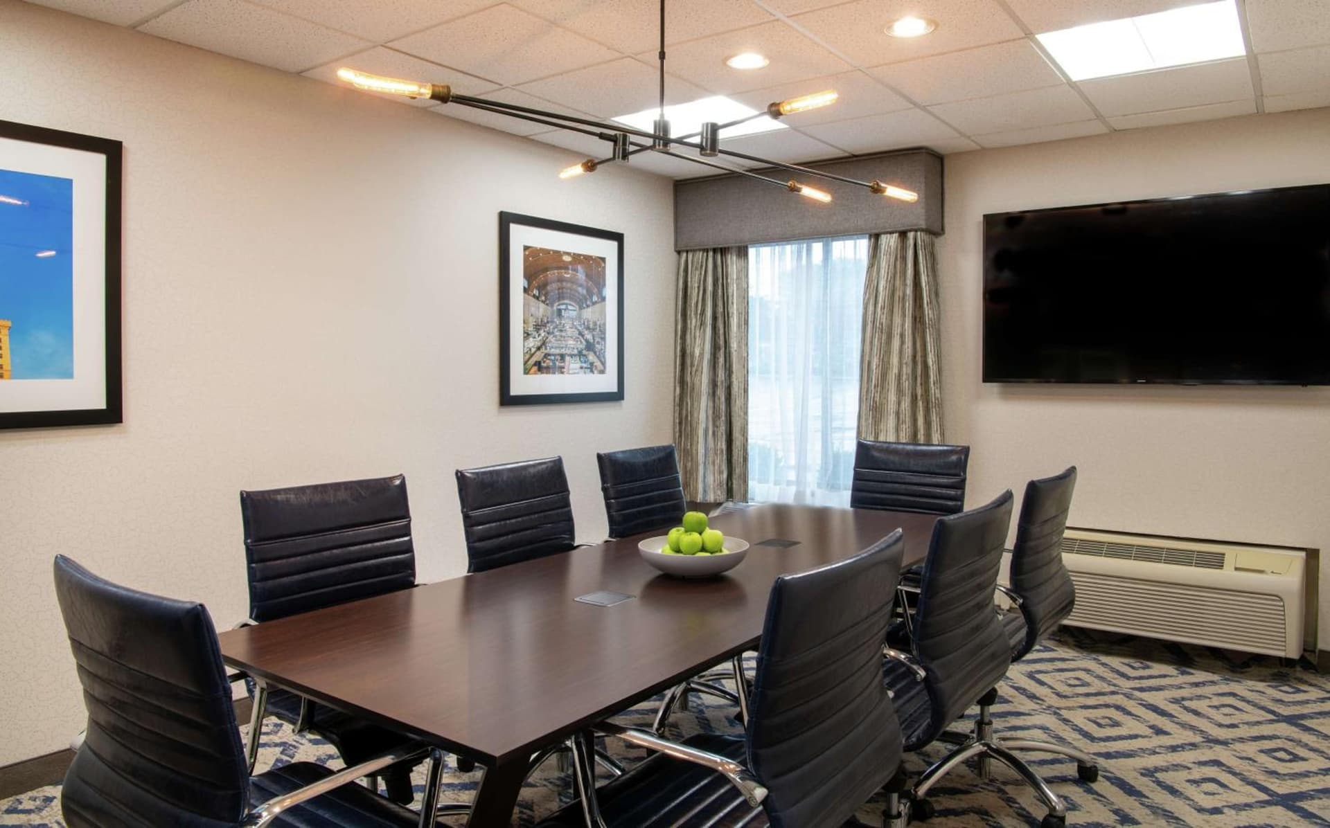 Hampton Inn Cleveland-Solon gallery photo in Solon, OH — image 5