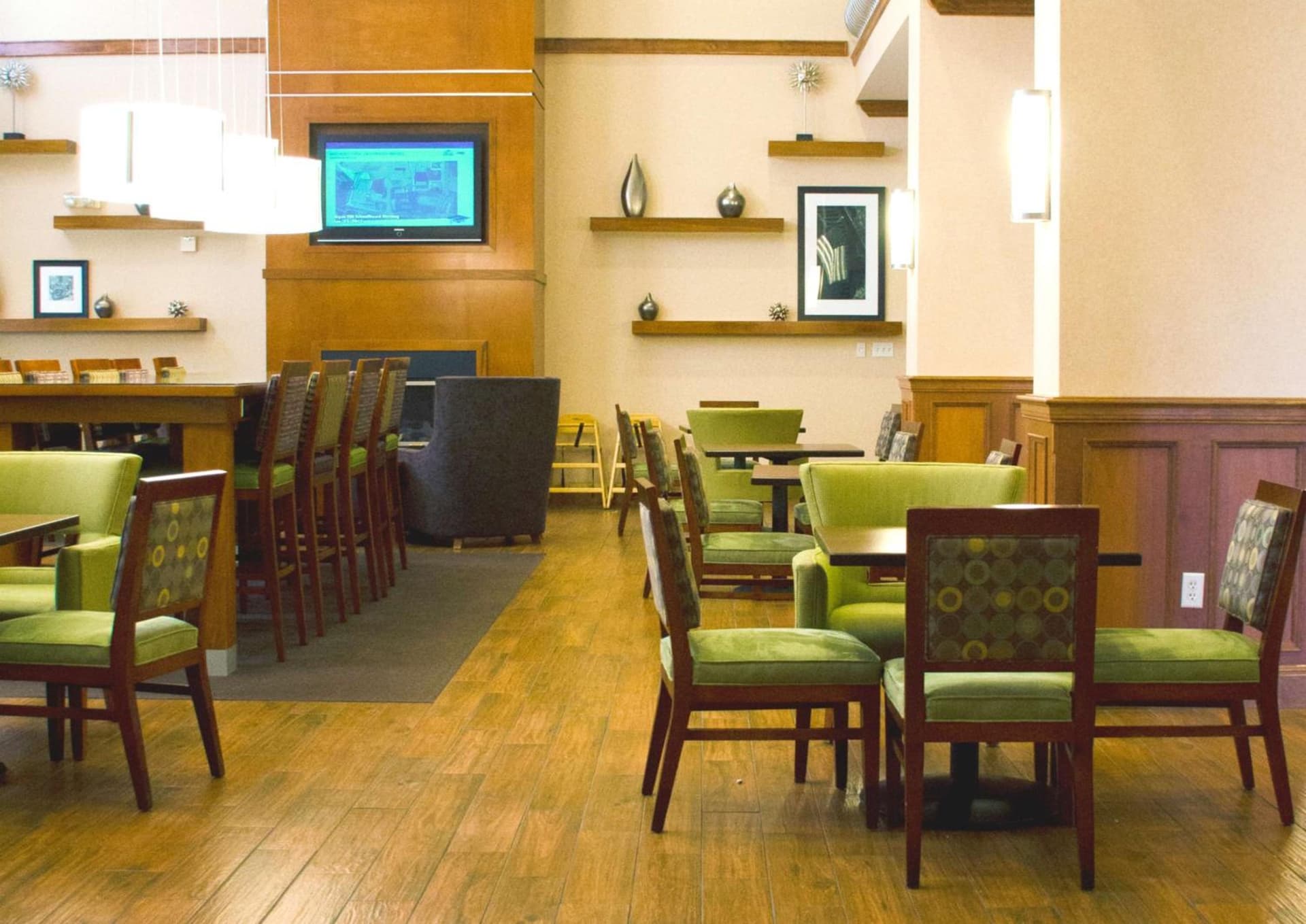 Hampton Inn & Suites College Station property views in College Station, TX — gallery photo 3