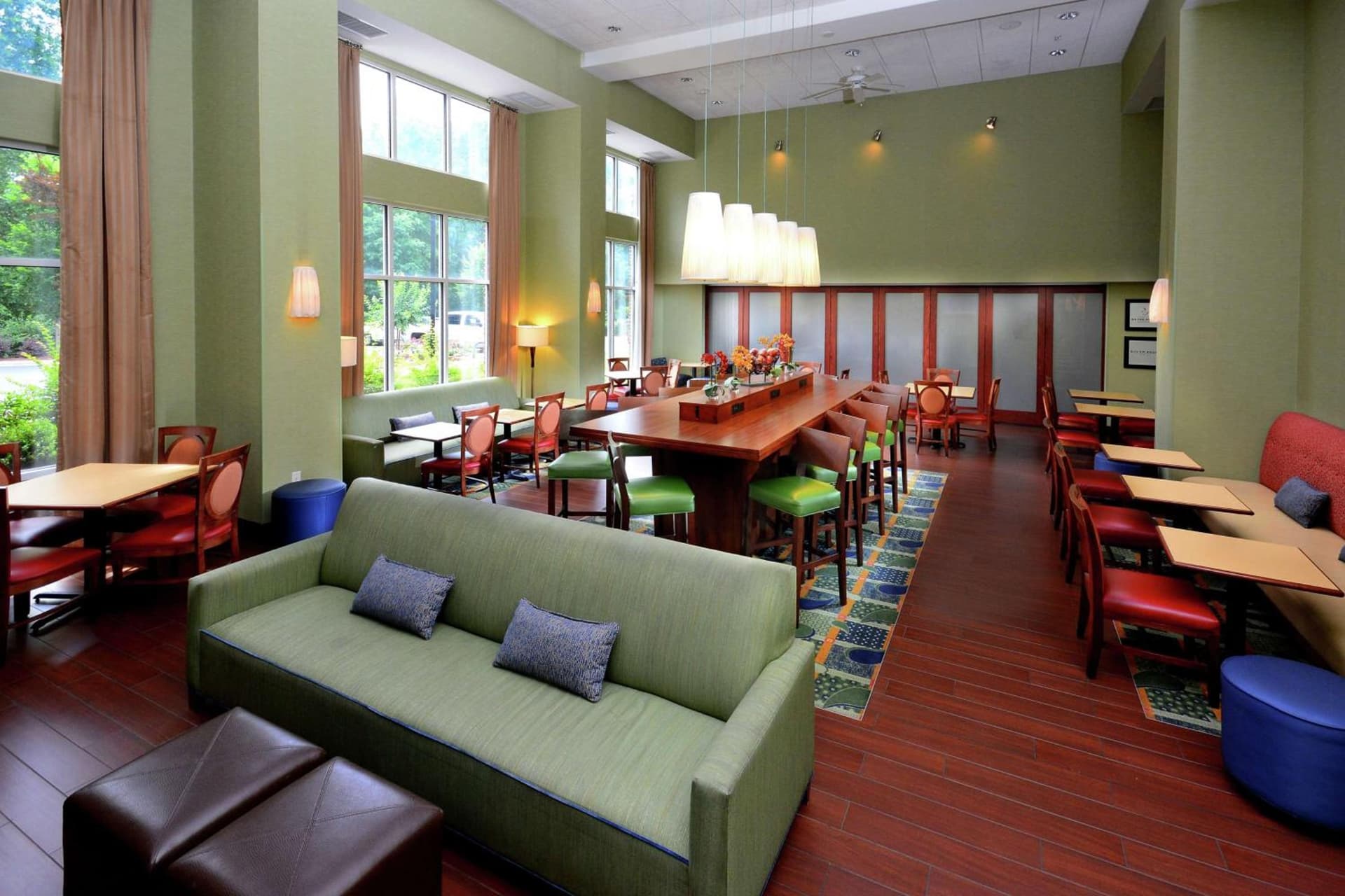 Hampton Inn & Suites Huntersville property views in Huntersville, NC — gallery photo 3