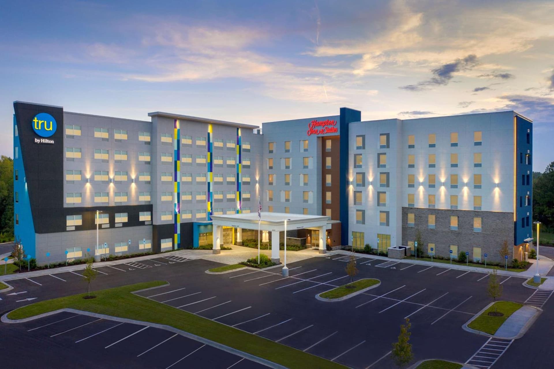 Hampton Inn & Suites Charlotte Airport Lake Pointe interior in Charlotte, NC — gallery photo 2
