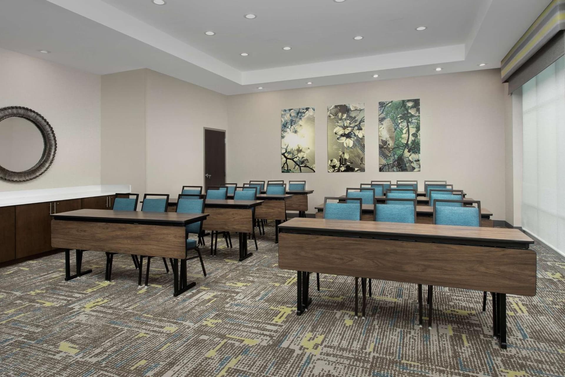 Hampton Inn & Suites Charlotte Airport Lake Pointe gallery photo in Charlotte, NC — image 9