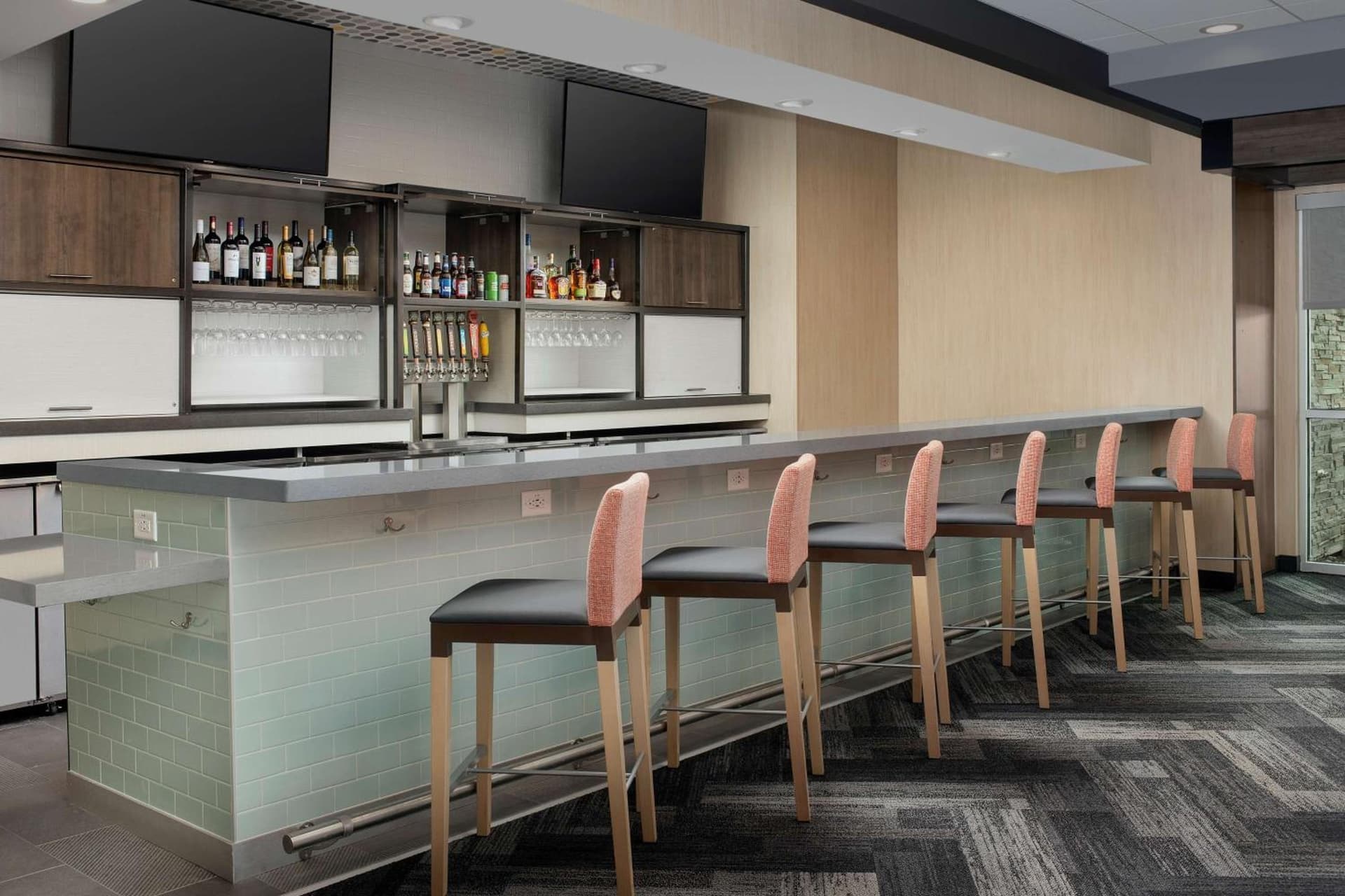 Hampton Inn & Suites Charlotte Airport Lake Pointe gallery photo in Charlotte, NC — image 17