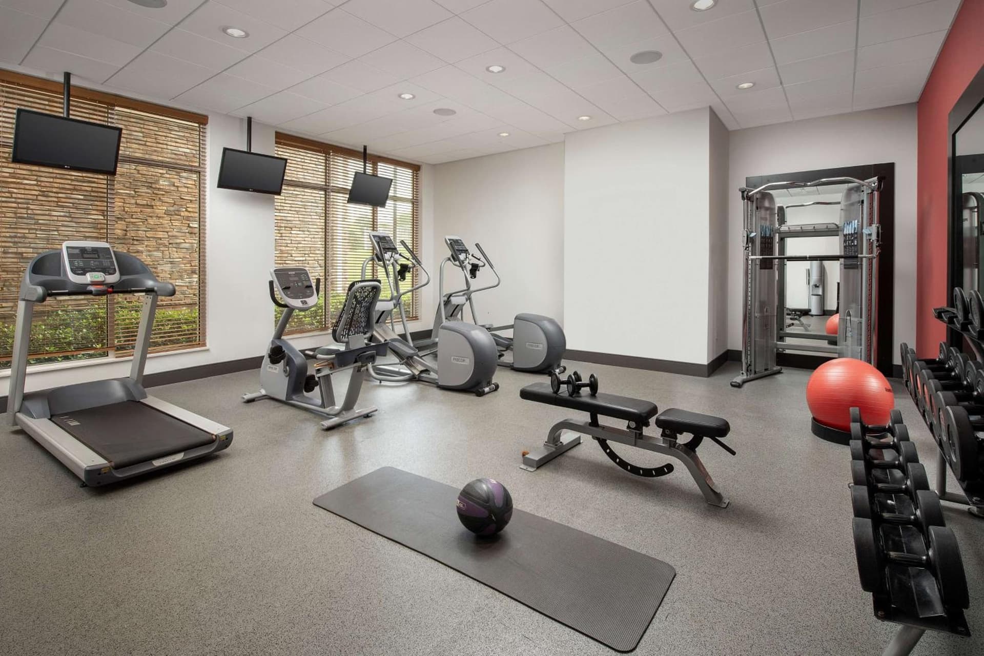 Hilton Garden Inn Charlotte Airport gallery photo in Charlotte, NC — image 36