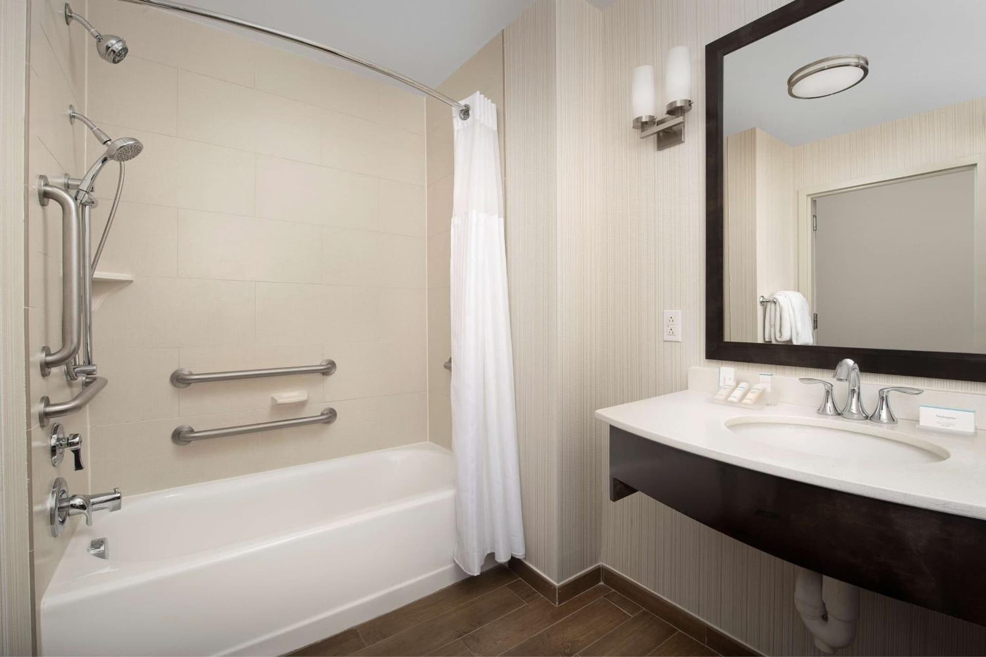 Hilton Garden Inn Charlotte Airport interior in Charlotte, NC — gallery photo 2