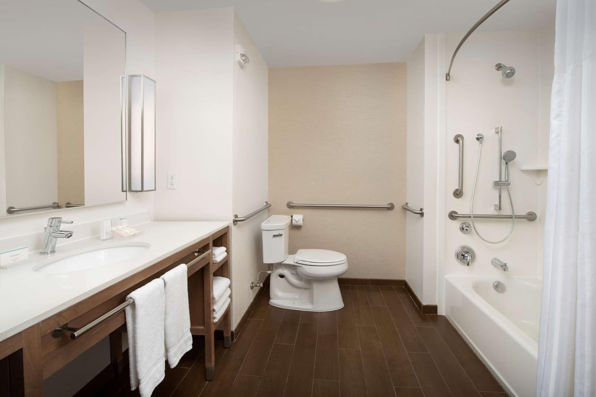 Hilton Garden Inn Charlotte Airport gallery photo in Charlotte, NC — image 22