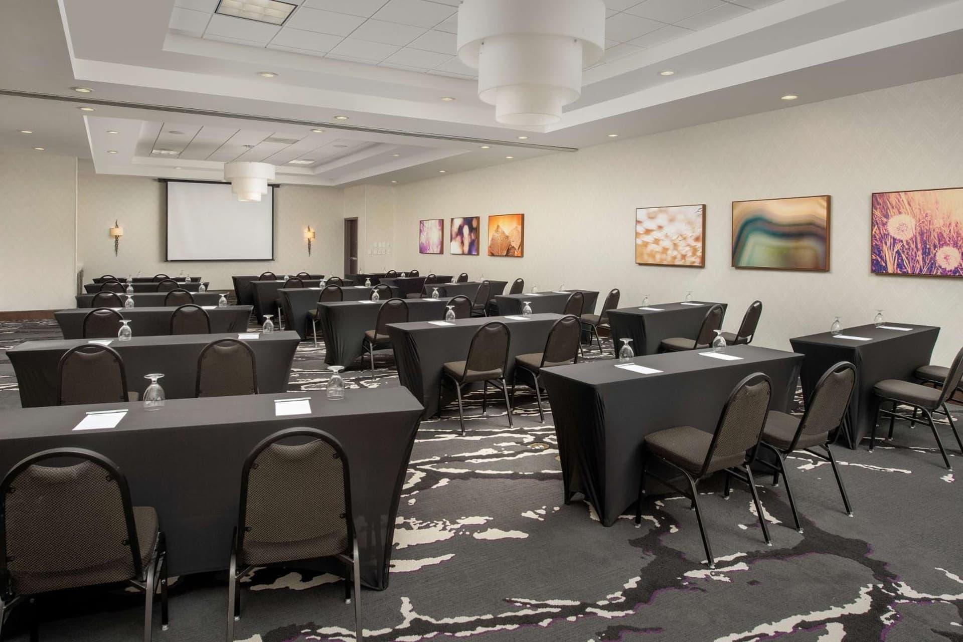 Hilton Garden Inn Charlotte Airport gallery photo in Charlotte, NC — image 43