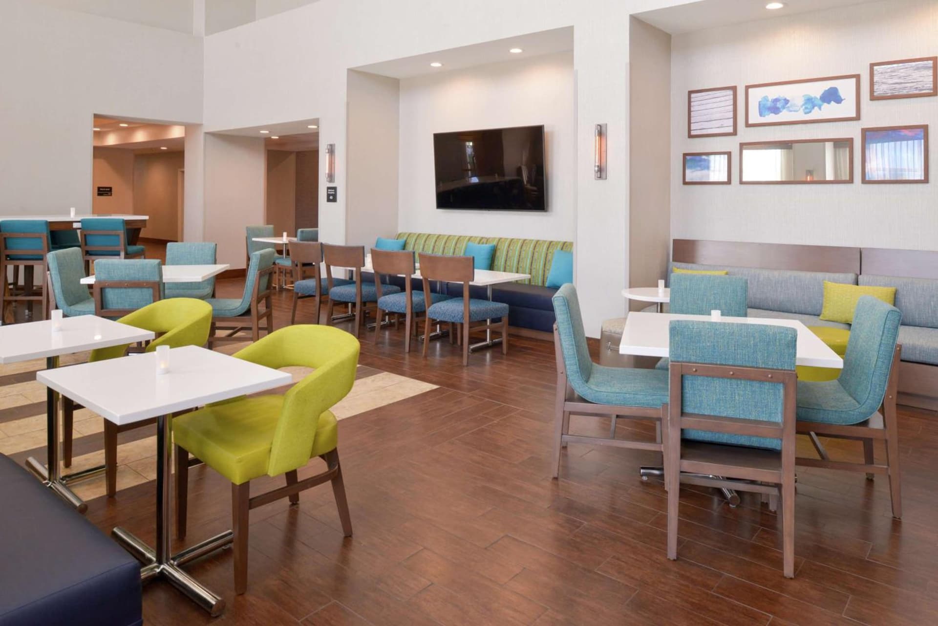 Hampton Inn and Suites Port Aransas gallery photo in Port Aransas, TX — image 17