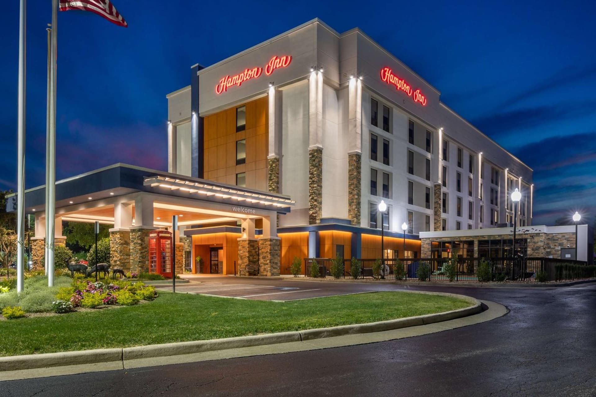 Hampton Inn Christiansburg/Blacksburg interior in Christiansburg, VA — gallery photo 2