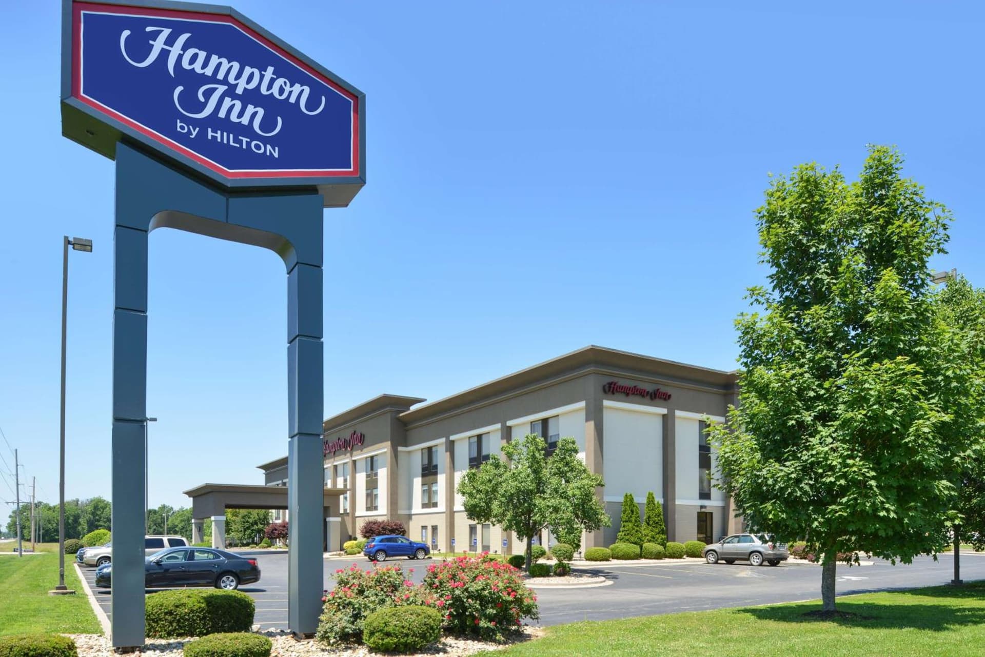 Hampton Inn Carbondale interior in Carbondale, IL — gallery photo 2