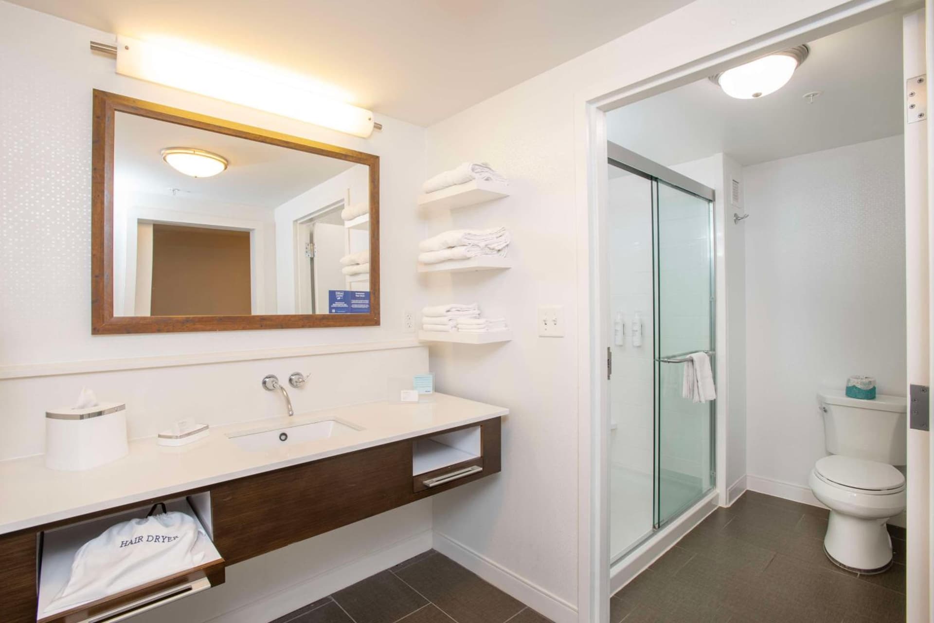 Hampton Inn & Suites - Cincinnati/Kenwood, OH gallery photo in Cincinnati, OH — image 33