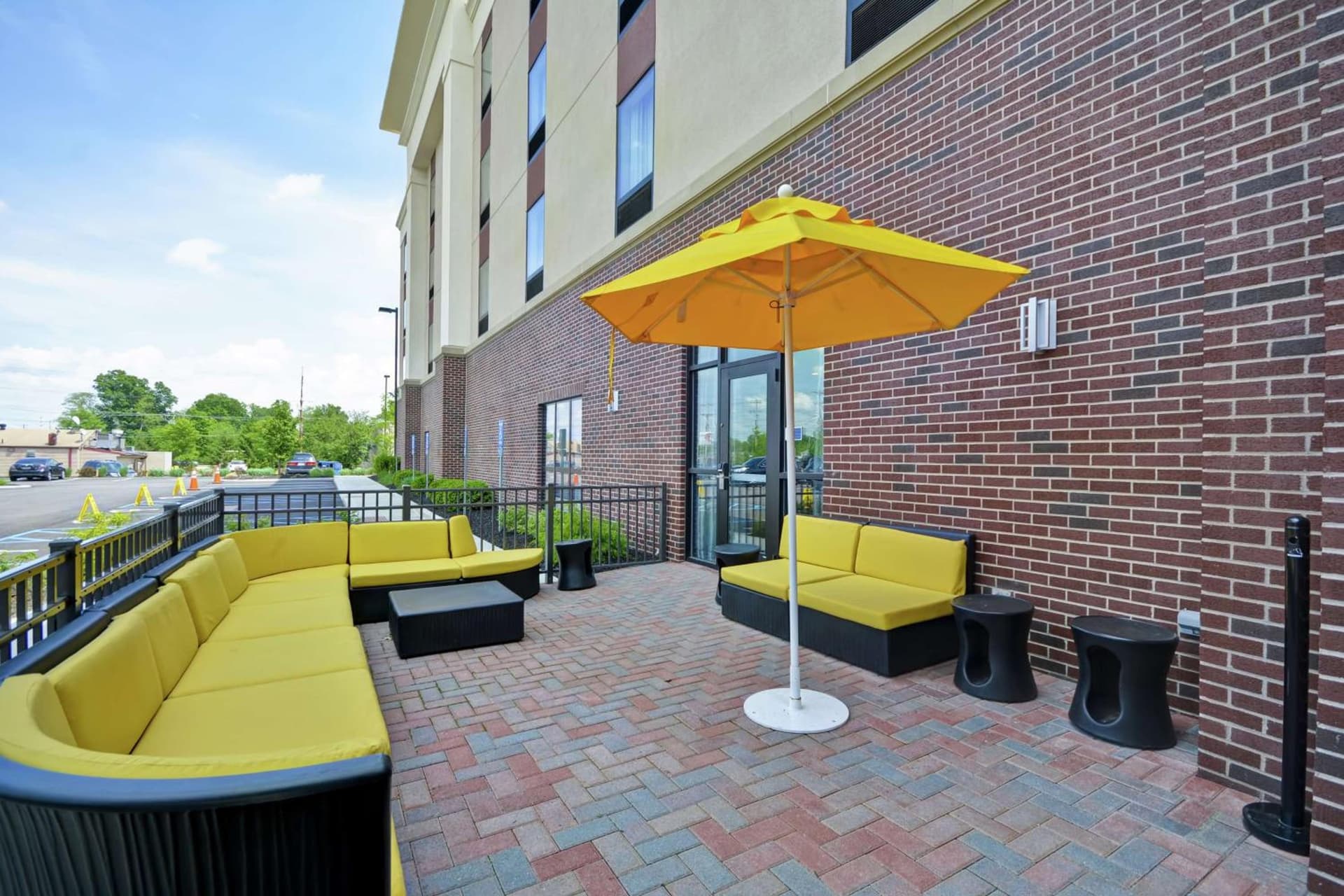 Hampton Inn Blue Ash/Cincinnati, OH interior in Blue Ash, OH — gallery photo 2