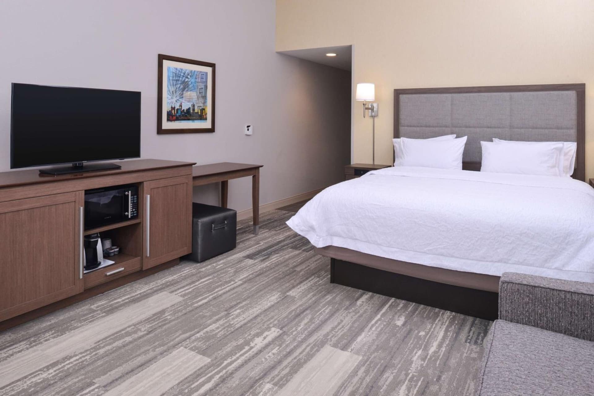 Hampton Inn & Suites Cincinnati-Mason, Ohio property views in Mason, OH — gallery photo 3