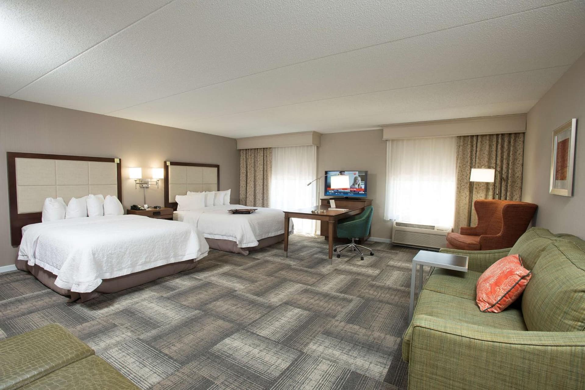 Hampton Inn & Suites Cincinnati-Union Centre gallery photo in West Chester, OH — image 19