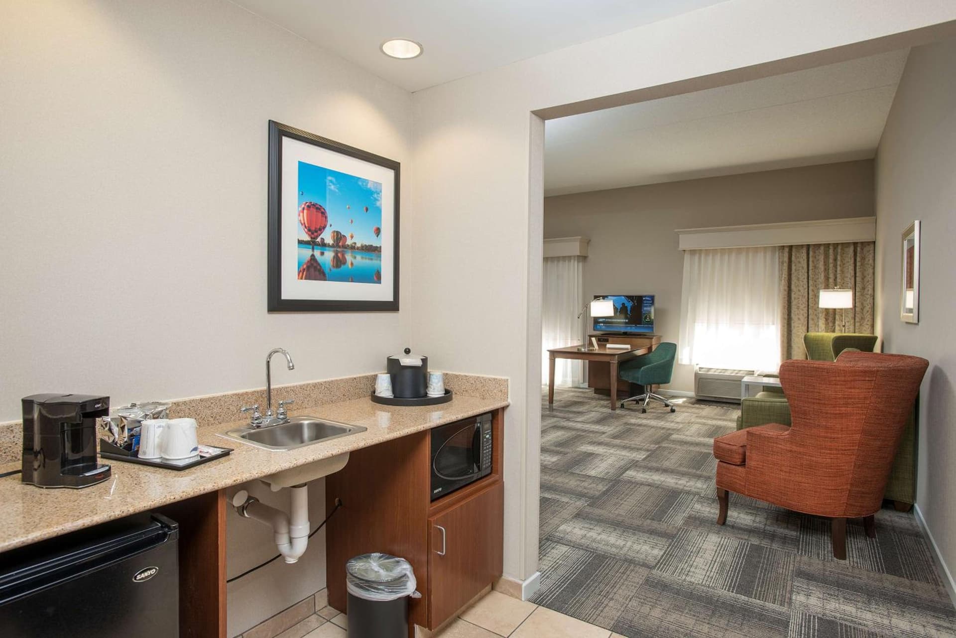 Hampton Inn & Suites Cincinnati-Union Centre gallery photo in West Chester, OH — image 47