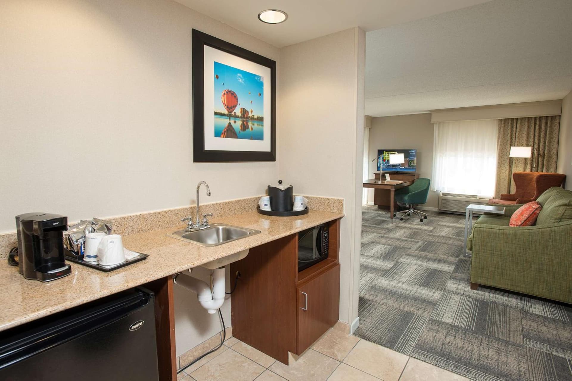Hampton Inn & Suites Cincinnati-Union Centre gallery photo in West Chester, OH — image 55