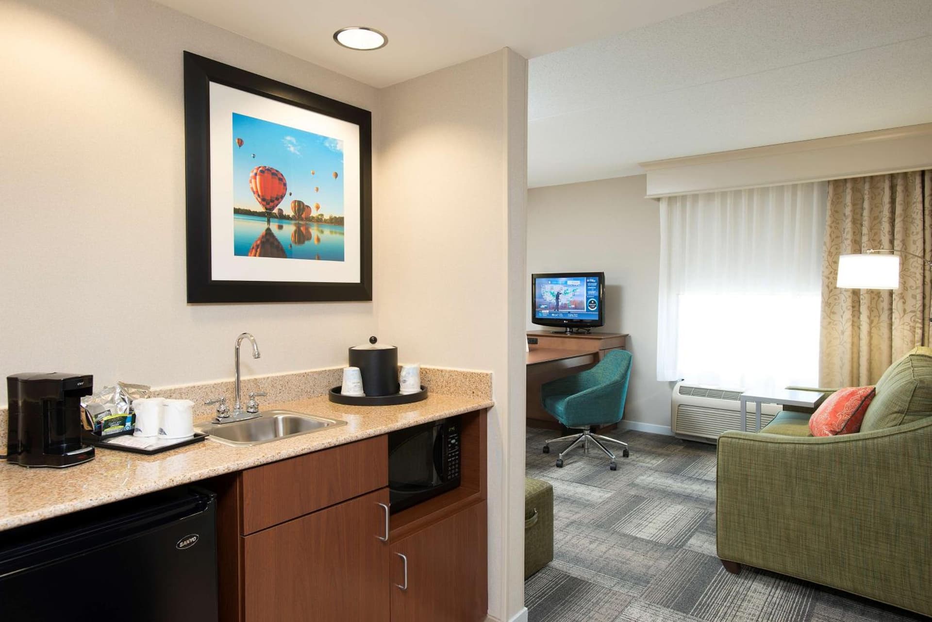 Hampton Inn & Suites Cincinnati-Union Centre gallery photo in West Chester, OH — image 13