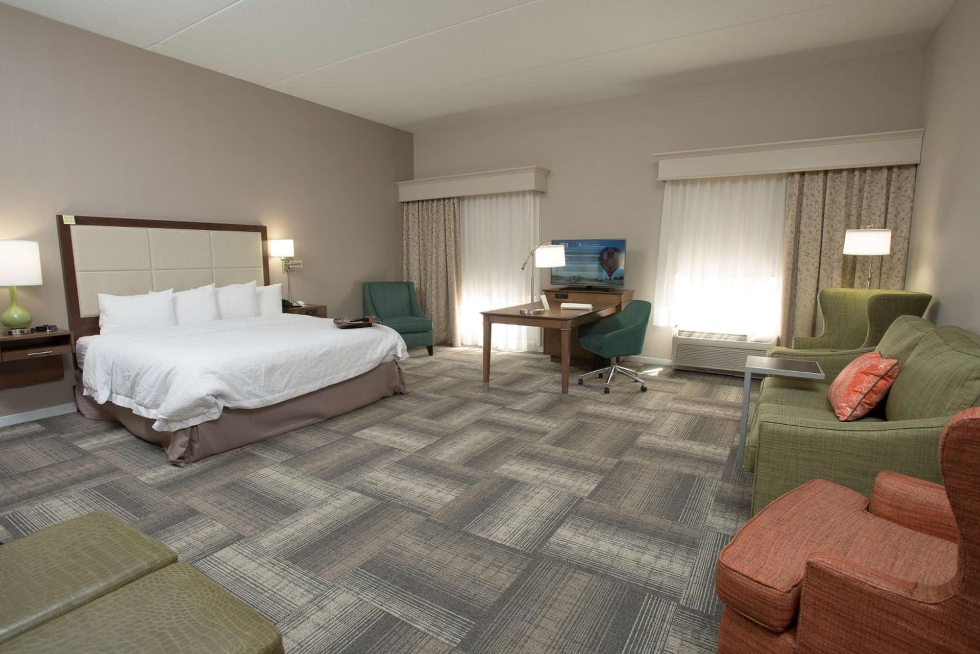 Hampton Inn & Suites Cincinnati-Union Centre gallery photo in West Chester, OH — image 44