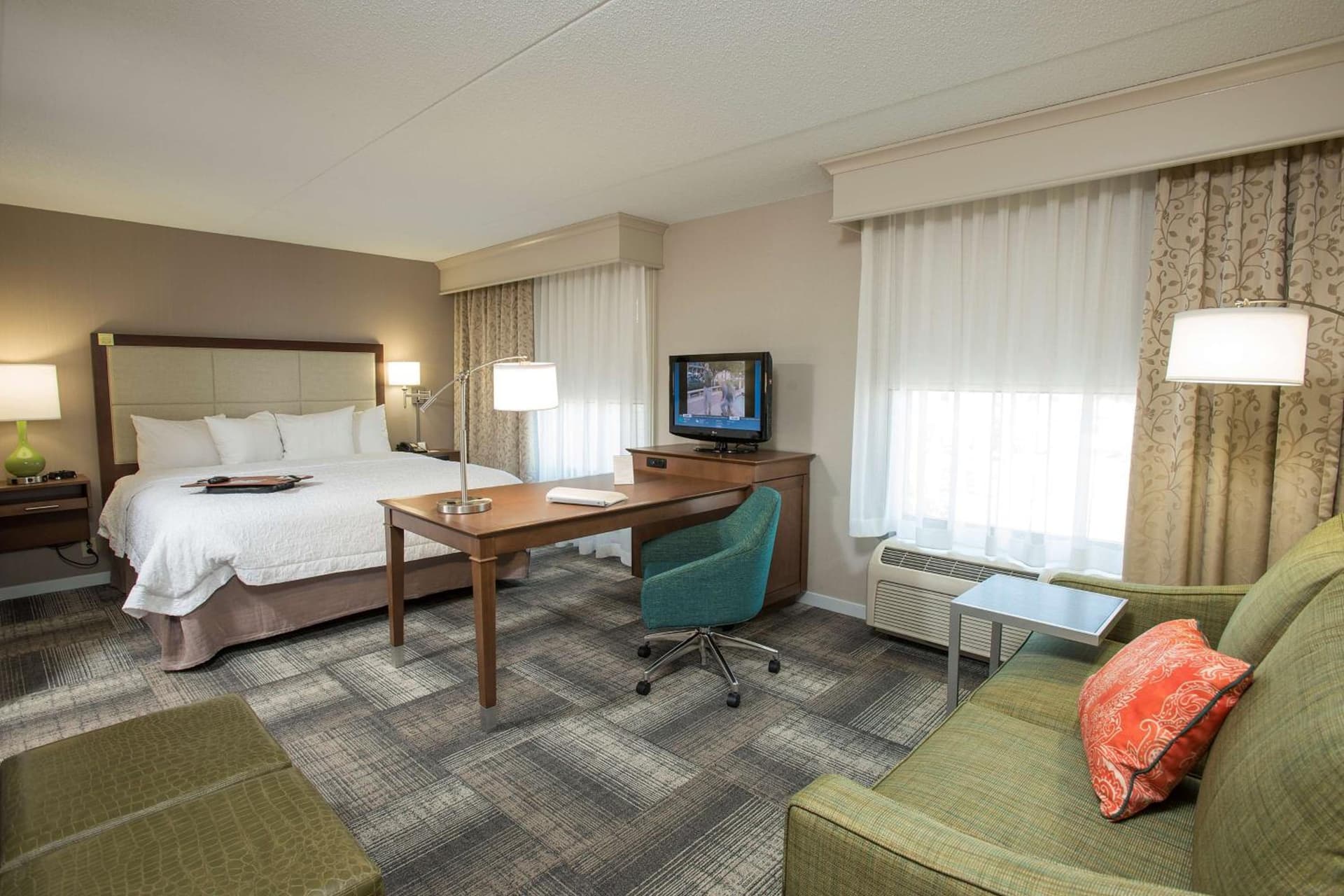 Hampton Inn & Suites Cincinnati-Union Centre gallery photo in West Chester, OH — image 46