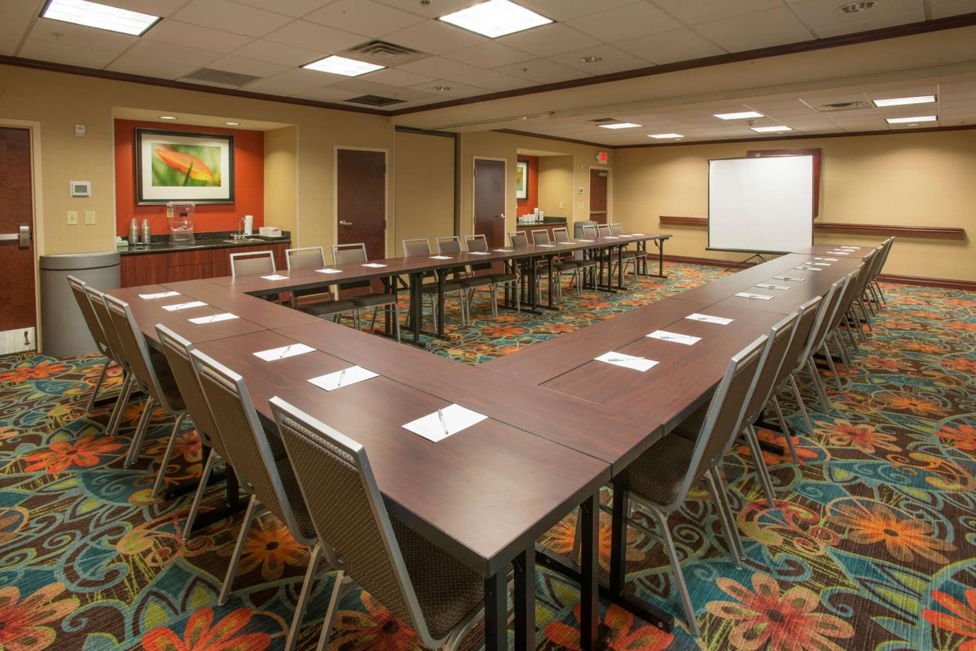 Hampton Inn & Suites Cincinnati-Union Centre gallery photo in West Chester, OH — image 56