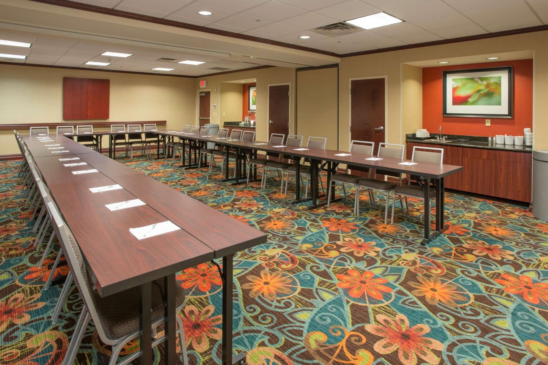 Hampton Inn & Suites Cincinnati-Union Centre gallery photo in West Chester, OH — image 17