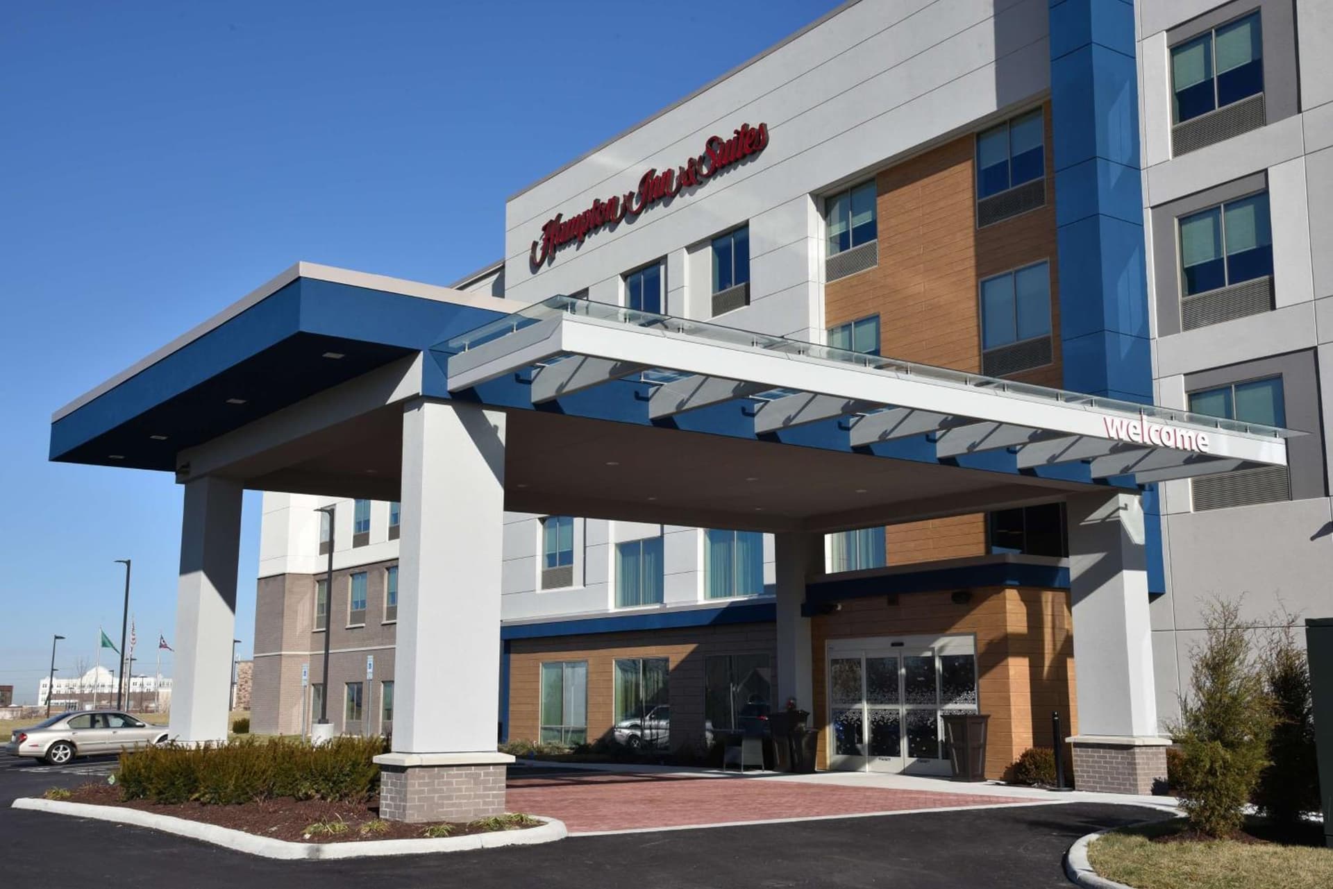 Hampton Inn & Suites Cincinnati Liberty Township interior in West Chester, OH — gallery photo 2