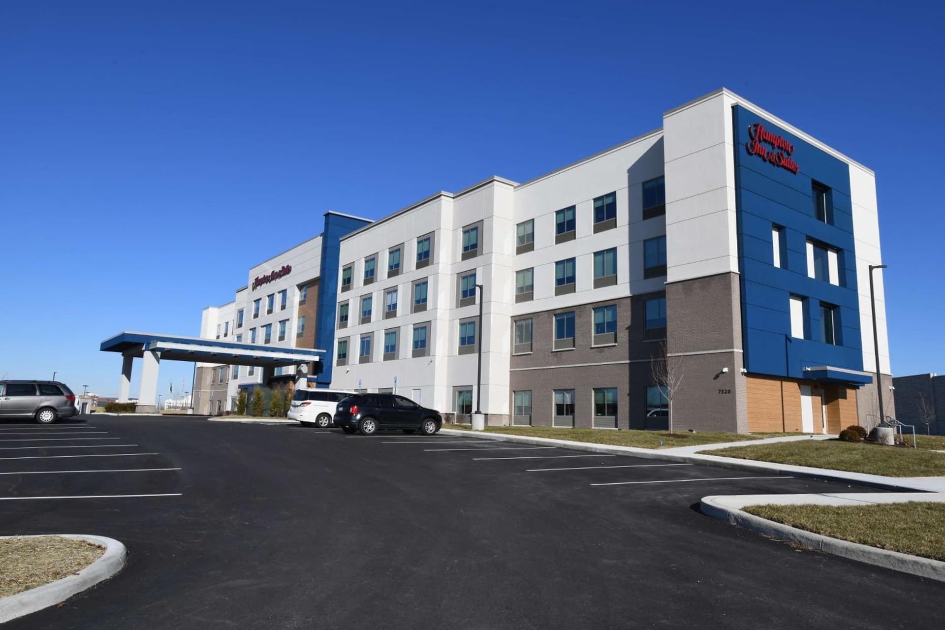 Hampton Inn & Suites Cincinnati Liberty Township property views in West Chester, OH — gallery photo 3