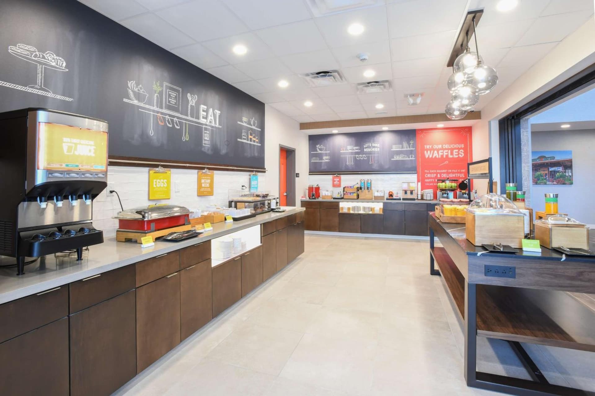 Hampton Inn & Suites Cincinnati Liberty Township gallery photo in West Chester, OH — image 6
