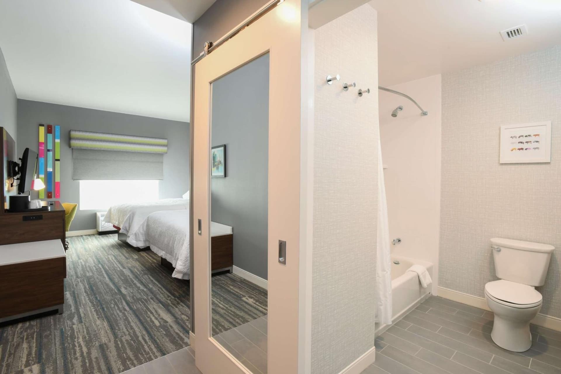 Hampton Inn & Suites Cincinnati Liberty Township gallery photo in West Chester, OH — image 39